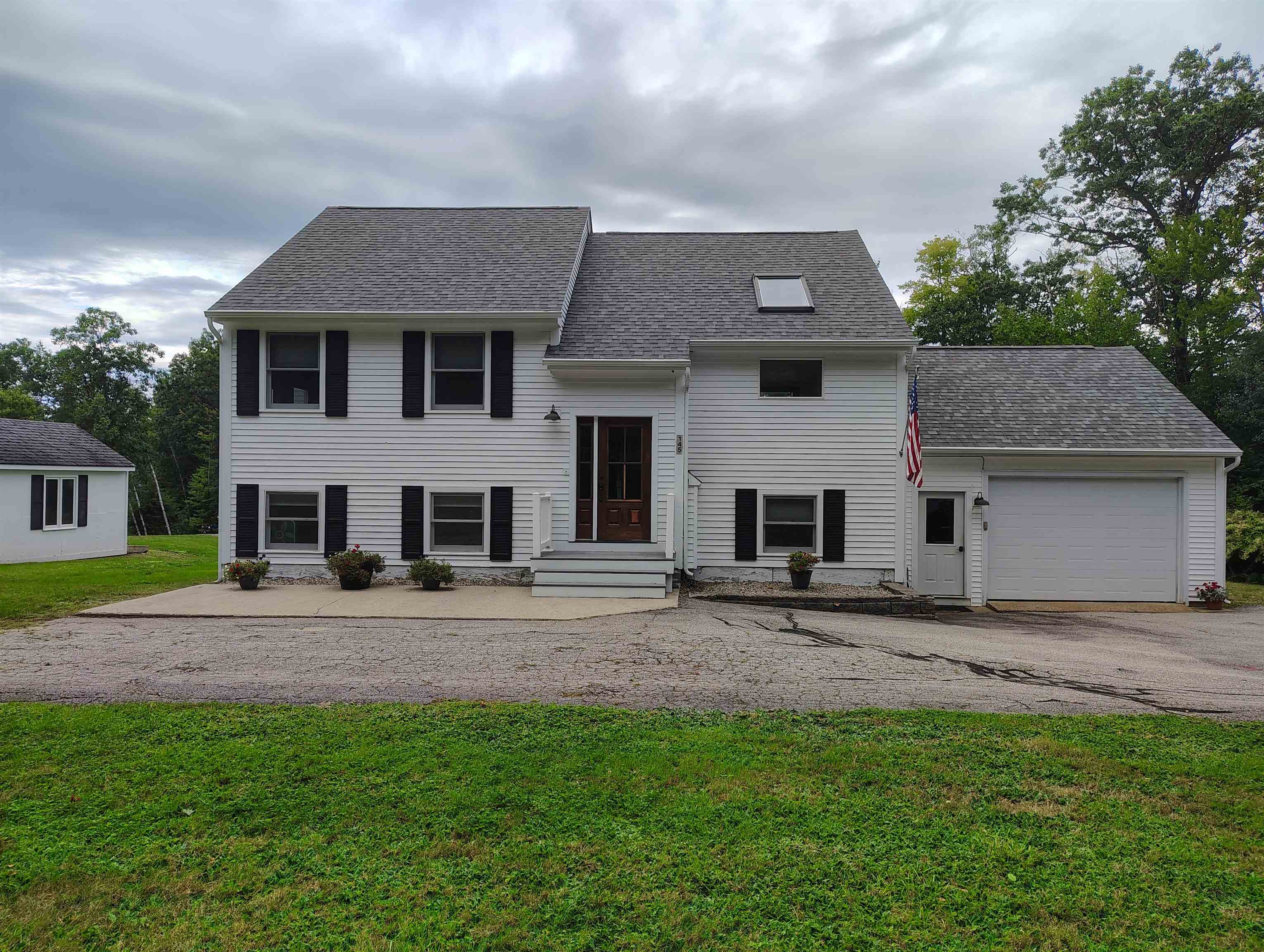 145 Wicom Street Property Photo 41