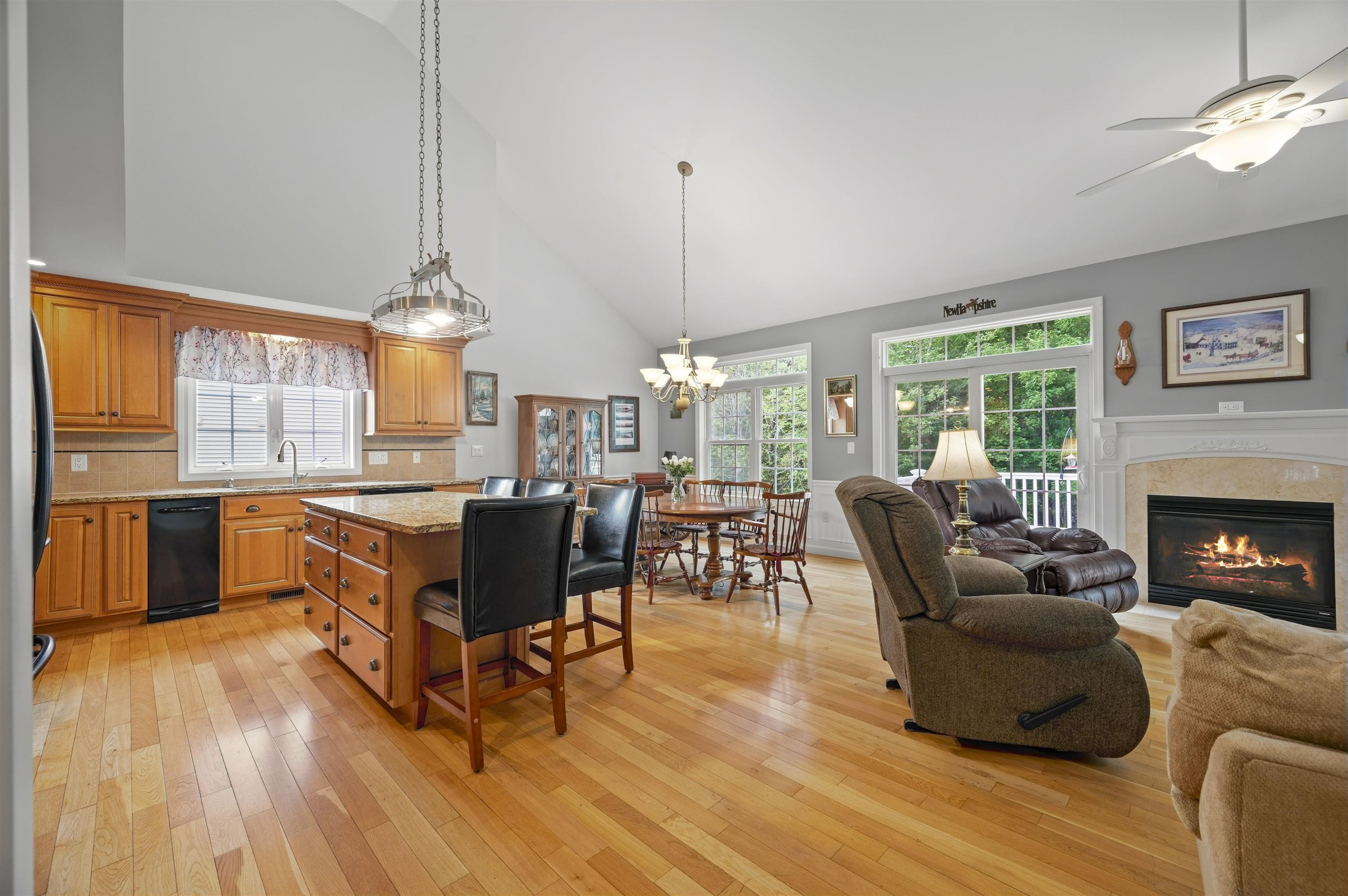 12 Cornerstone Road Property Photo 15