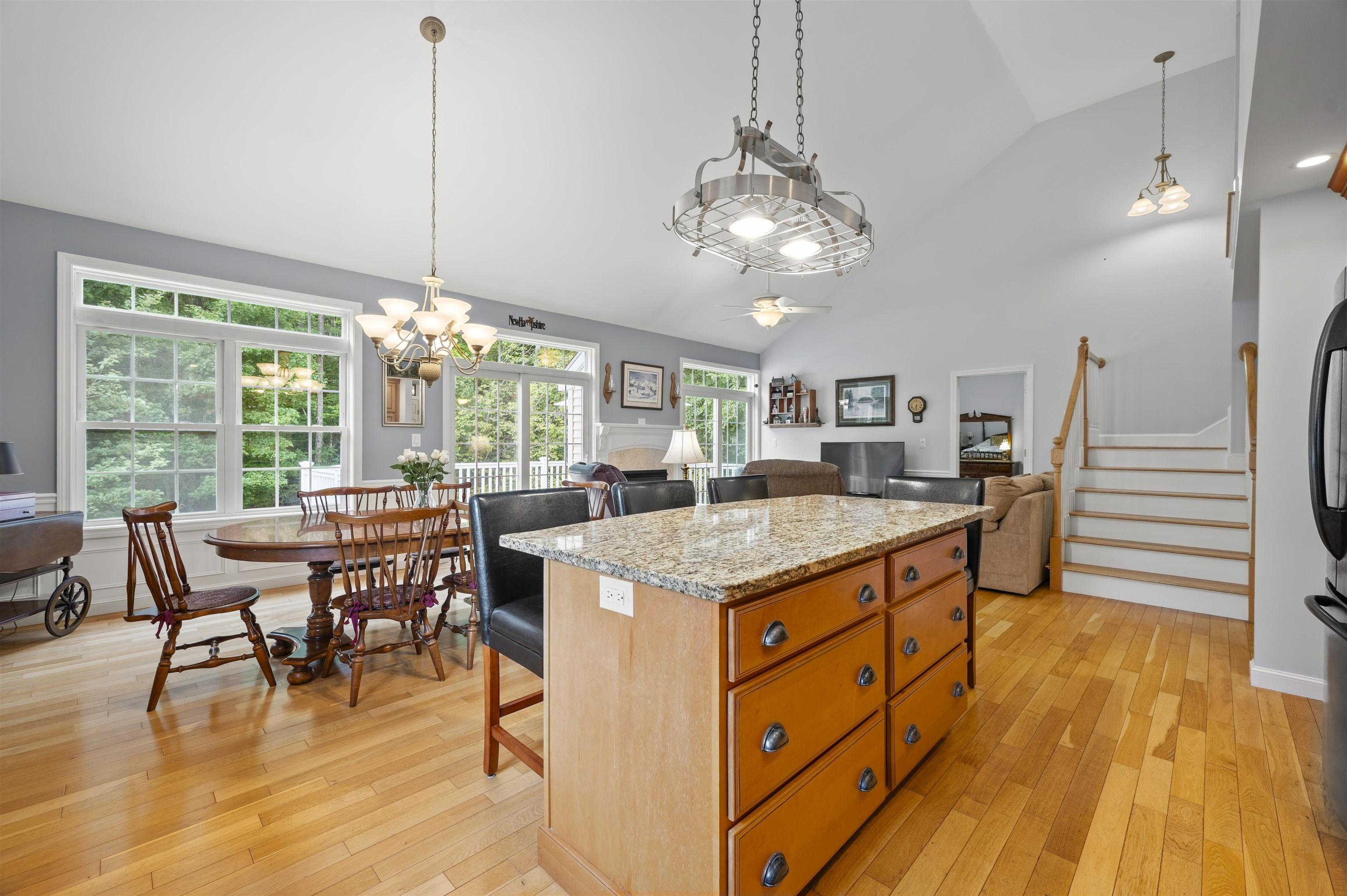 12 Cornerstone Road Property Photo 18