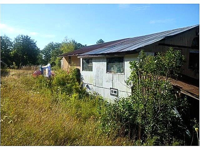 1158 Weir Road Property Photo 4