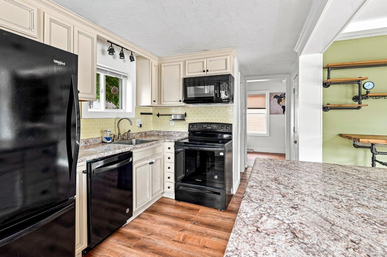 4 Cocheco Avenue Property Photo 3