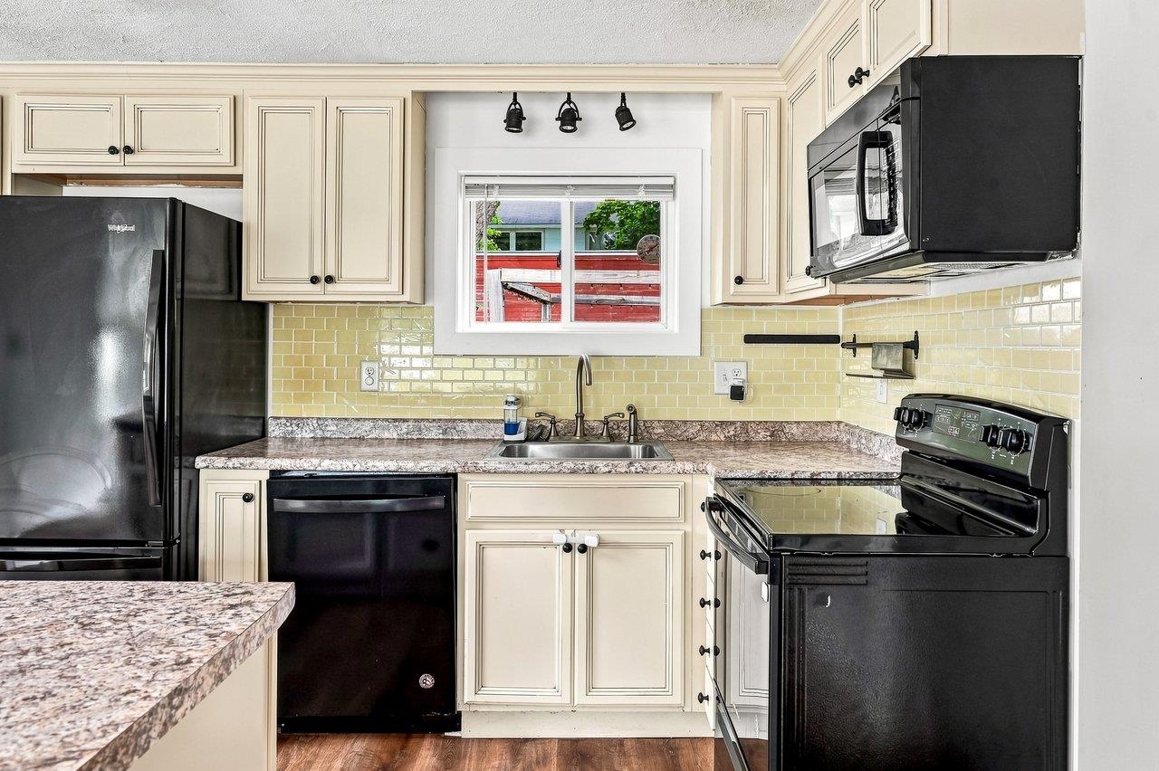 4 Cocheco Avenue Property Photo 5