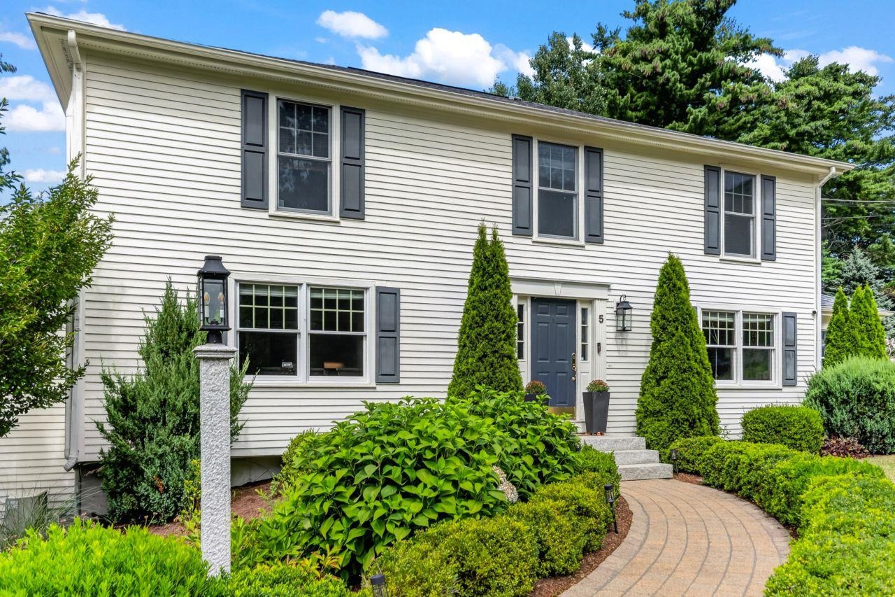 5 Roberta Drive Property Photo 2