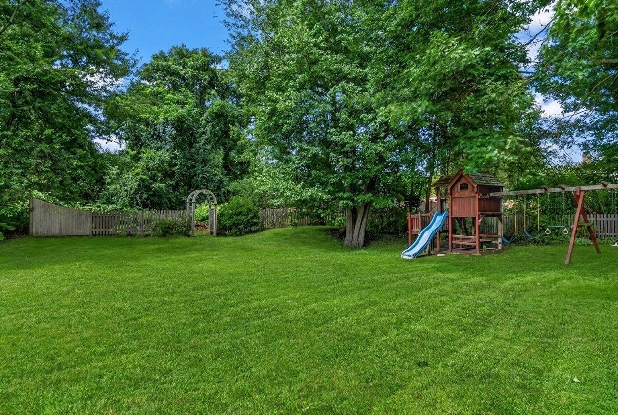 5 Roberta Drive Property Photo 10
