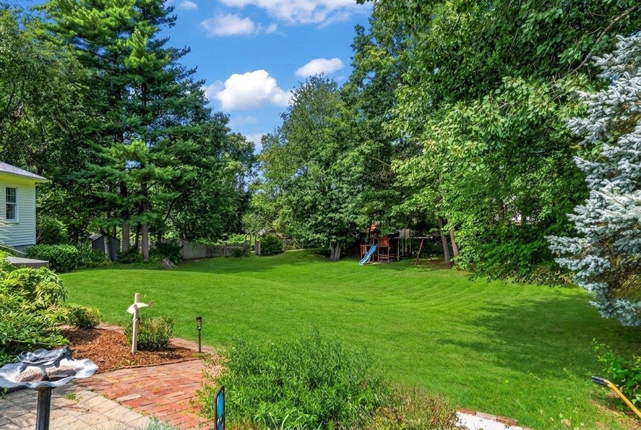 5 Roberta Drive Property Photo 15