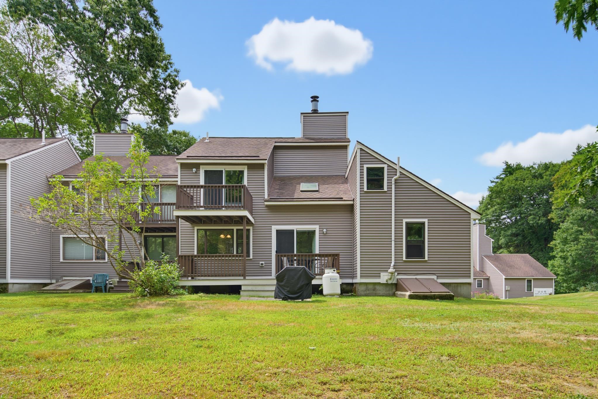 15 Kirriemuir Road Property Photo 4
