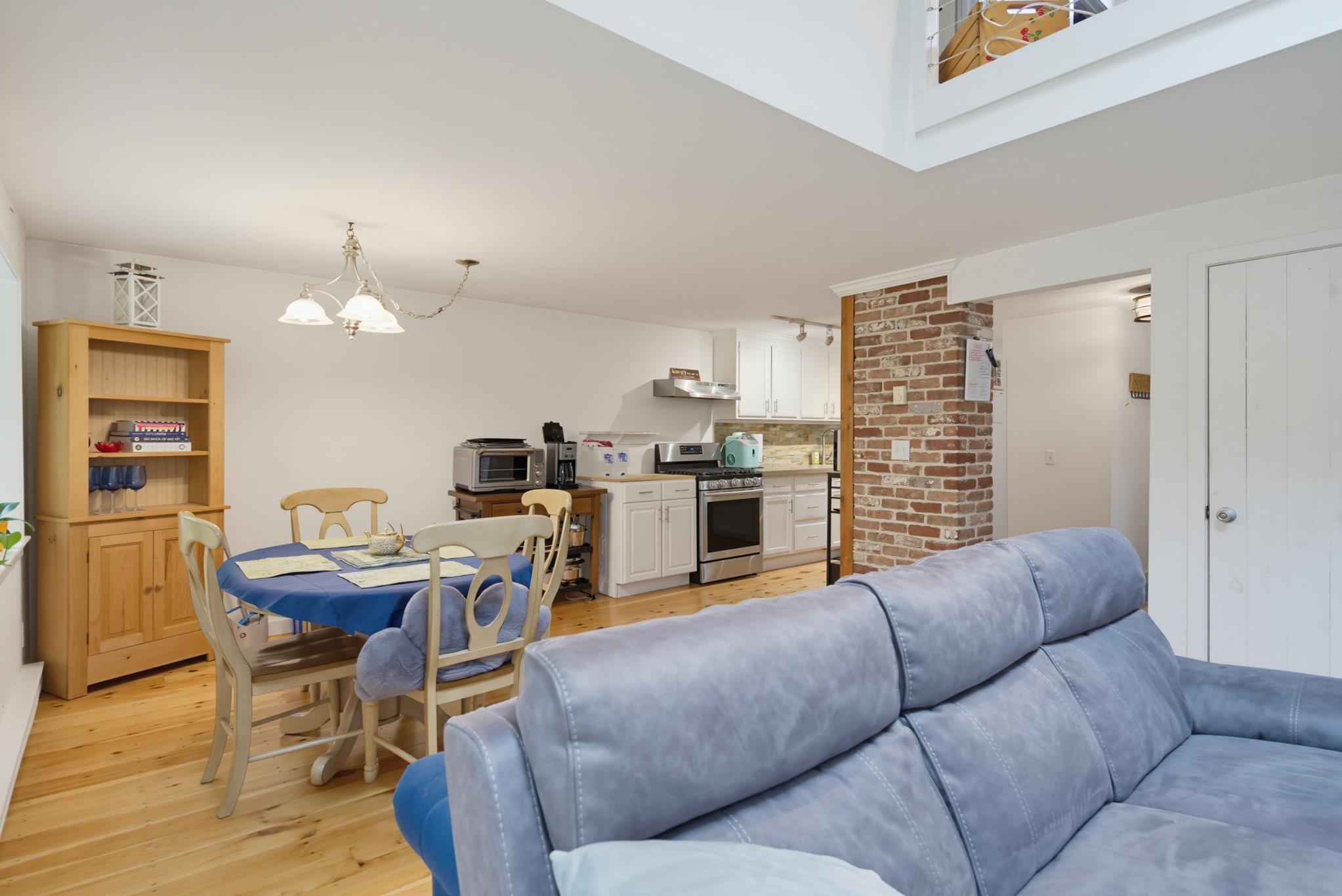 15 Kirriemuir Road Property Photo 16
