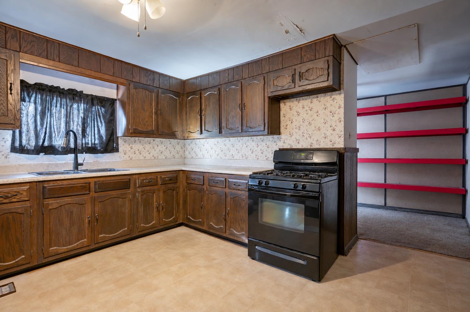 52 Amherst Street Property Photo 9