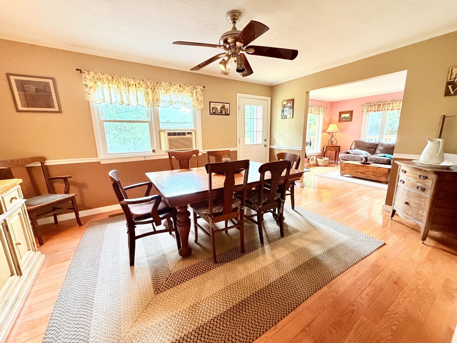318 Weir Road Property Photo 5