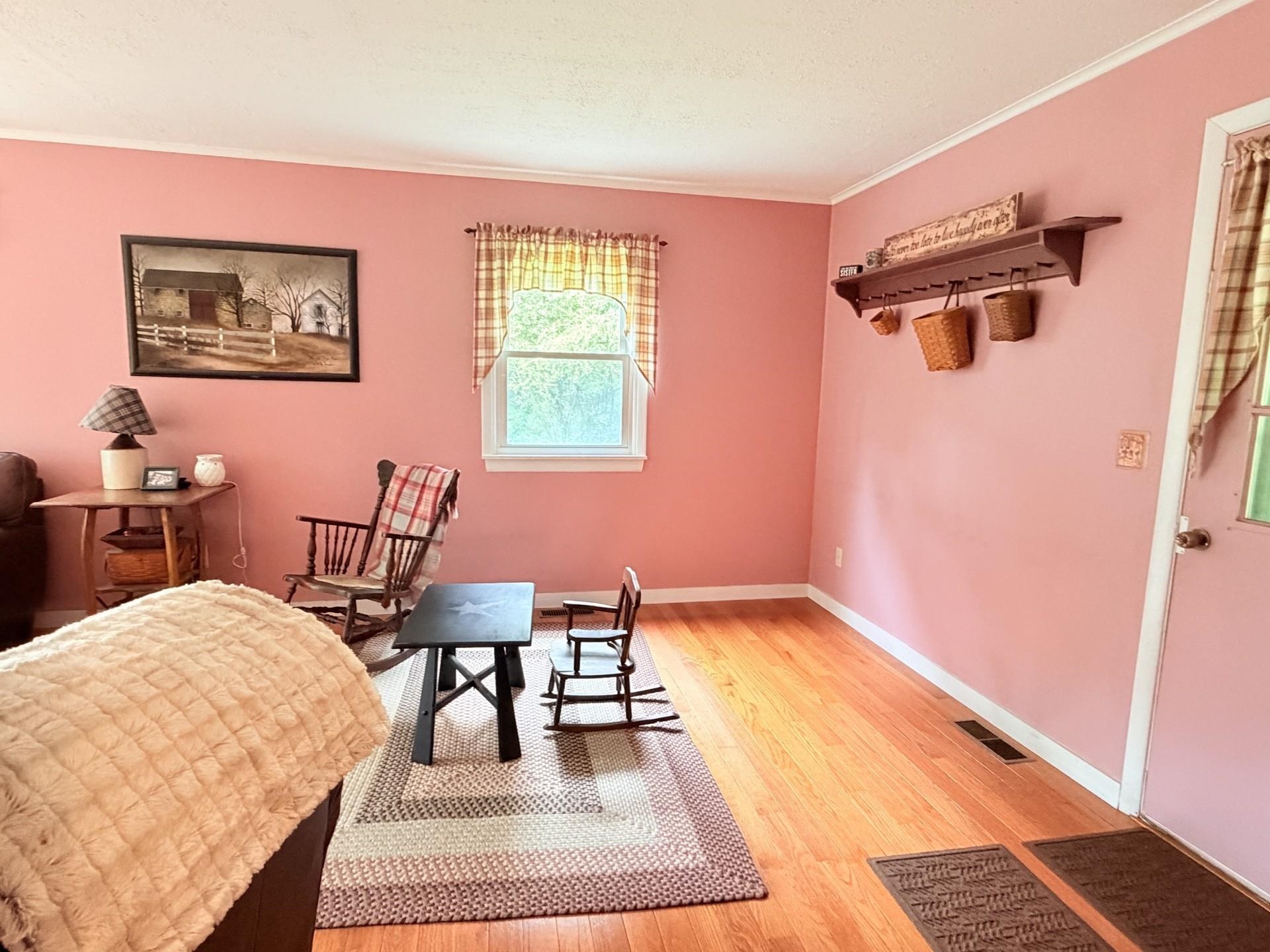 318 Weir Road Property Photo 10