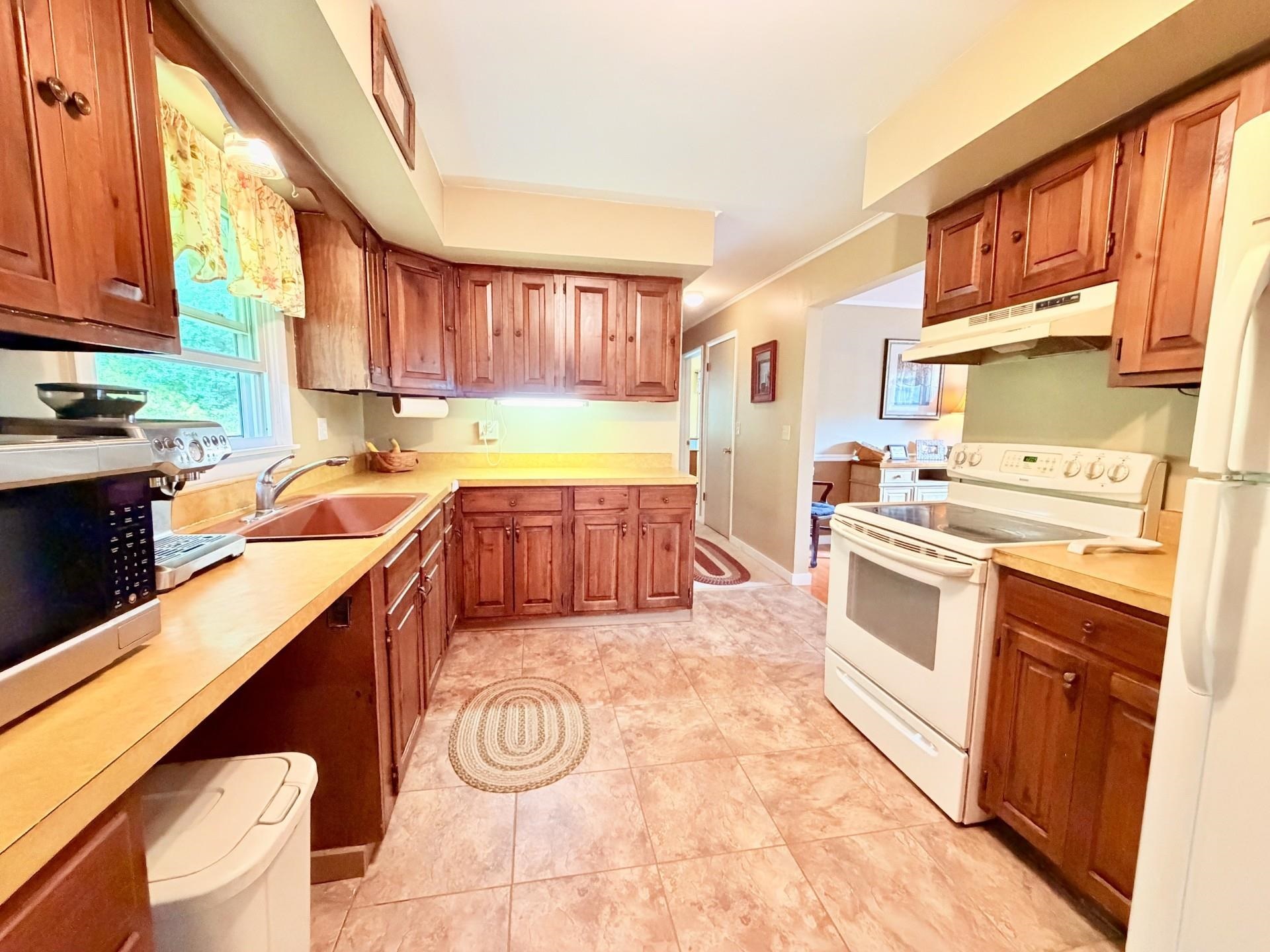 318 Weir Road Property Photo 12