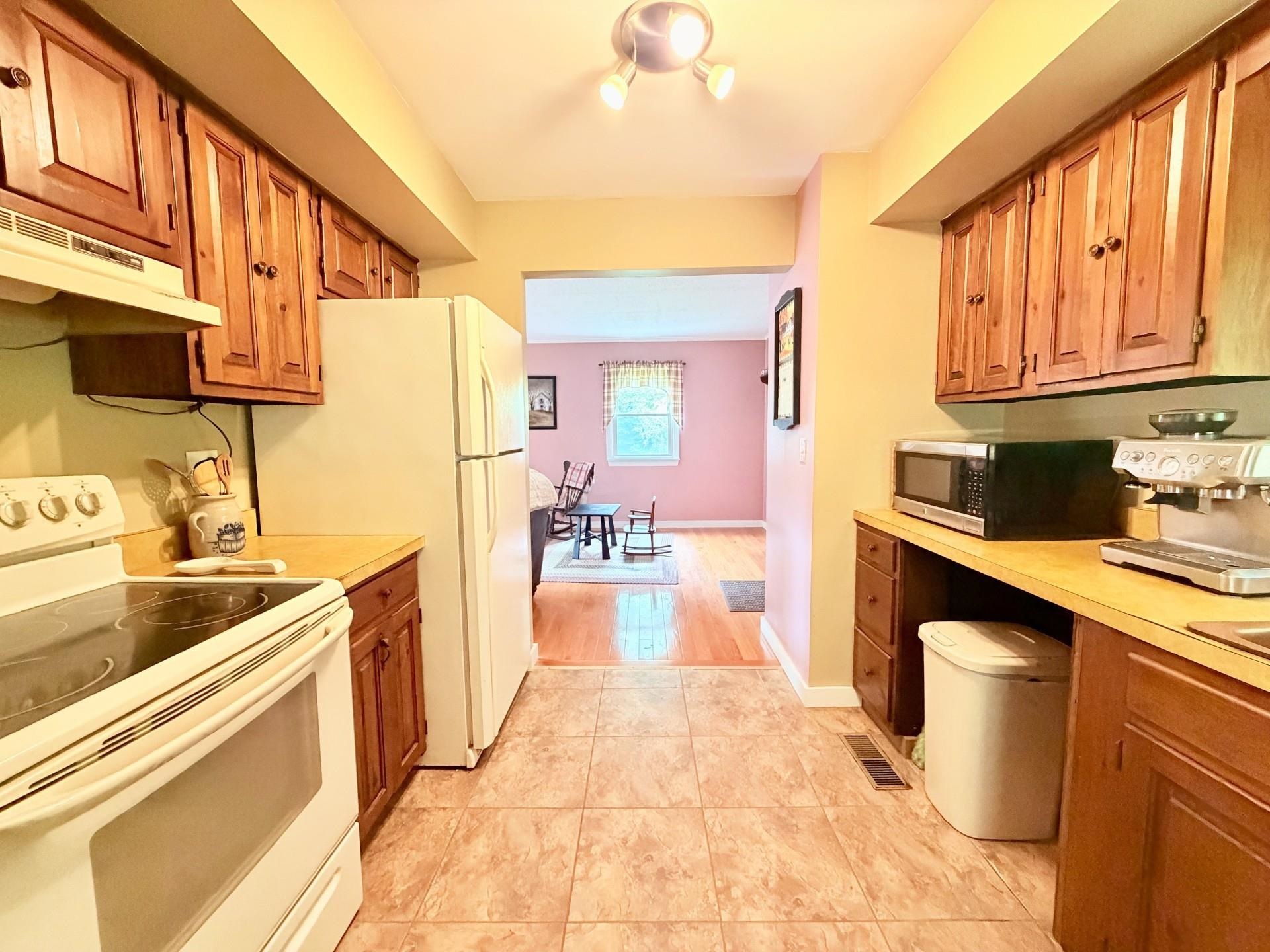 318 Weir Road Property Photo 13