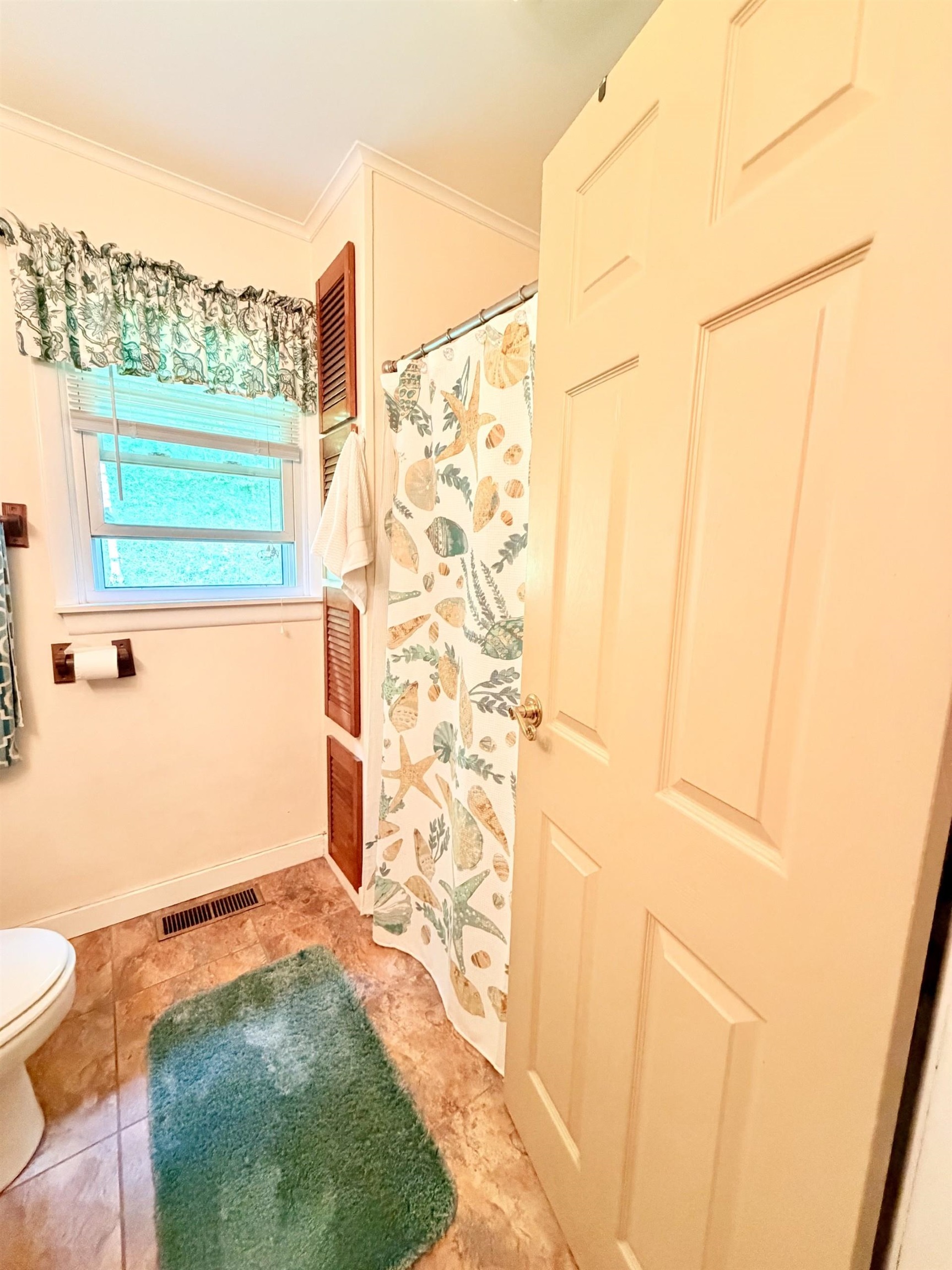 318 Weir Road Property Photo 18