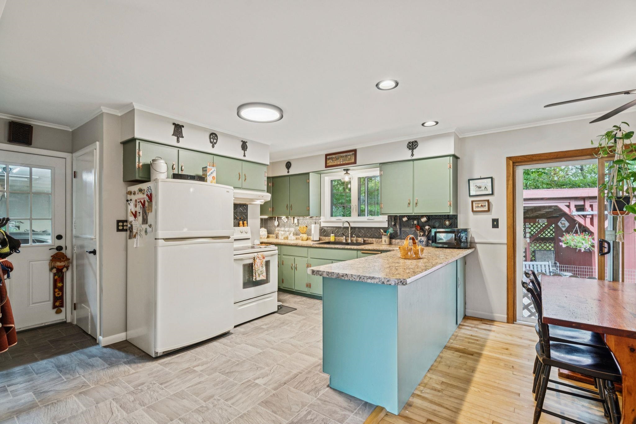 13 Brigham Circle Property Photo 3