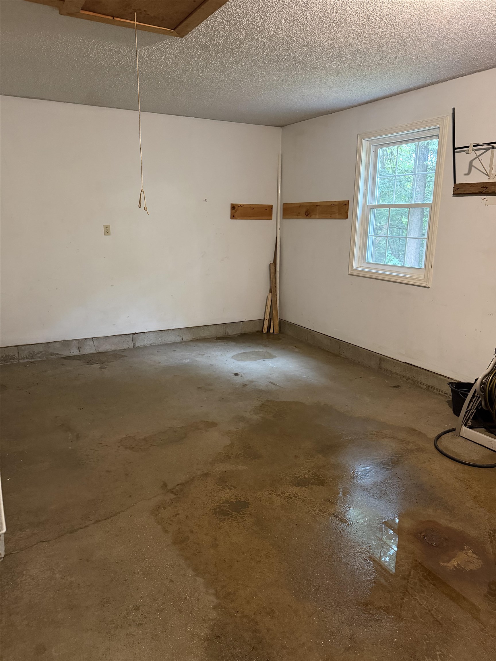 24 Granite Ridge Drive Property Photo 8