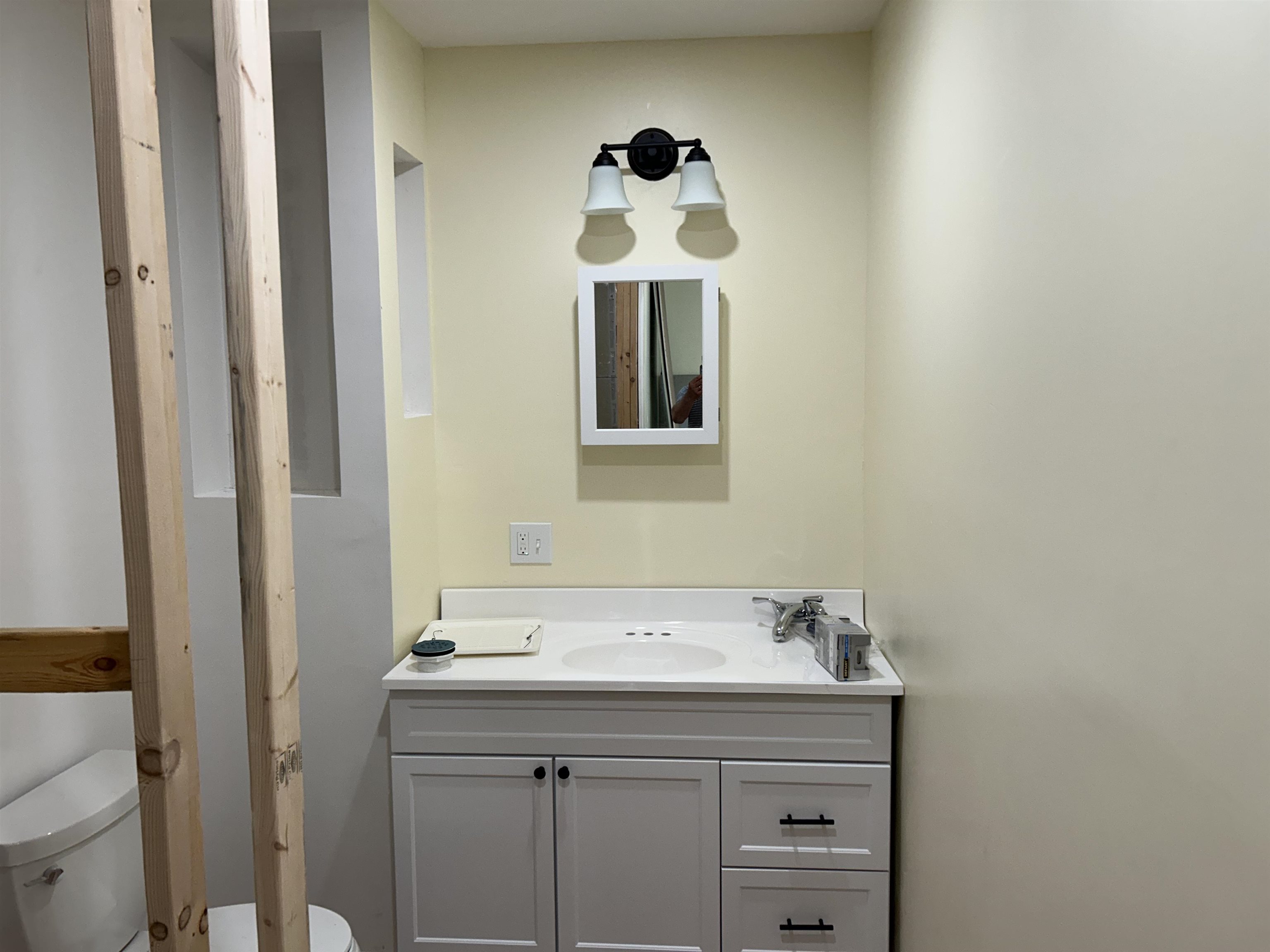 100 South Street Property Photo 4