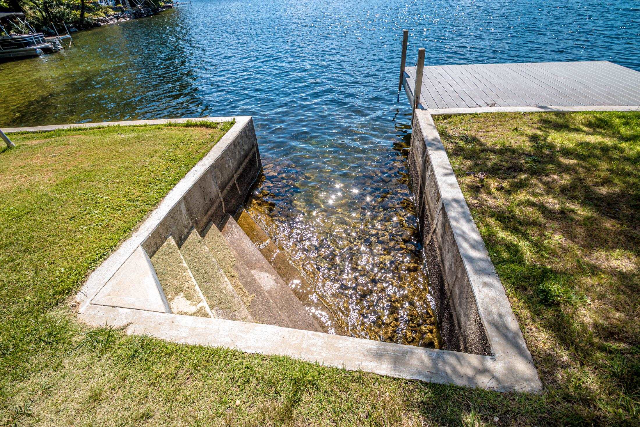 60 N Roberts Cove Road Property Photo 6