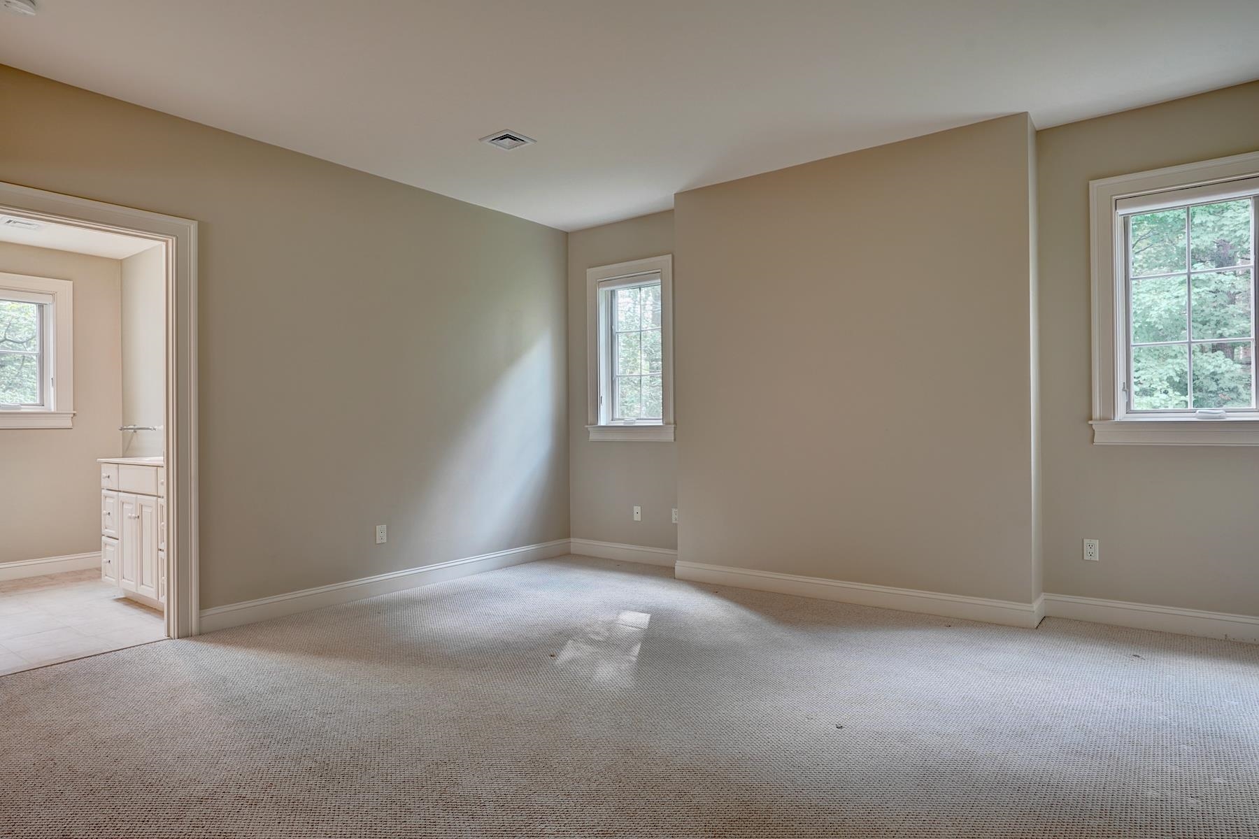 13 Squier Drive Property Photo 40
