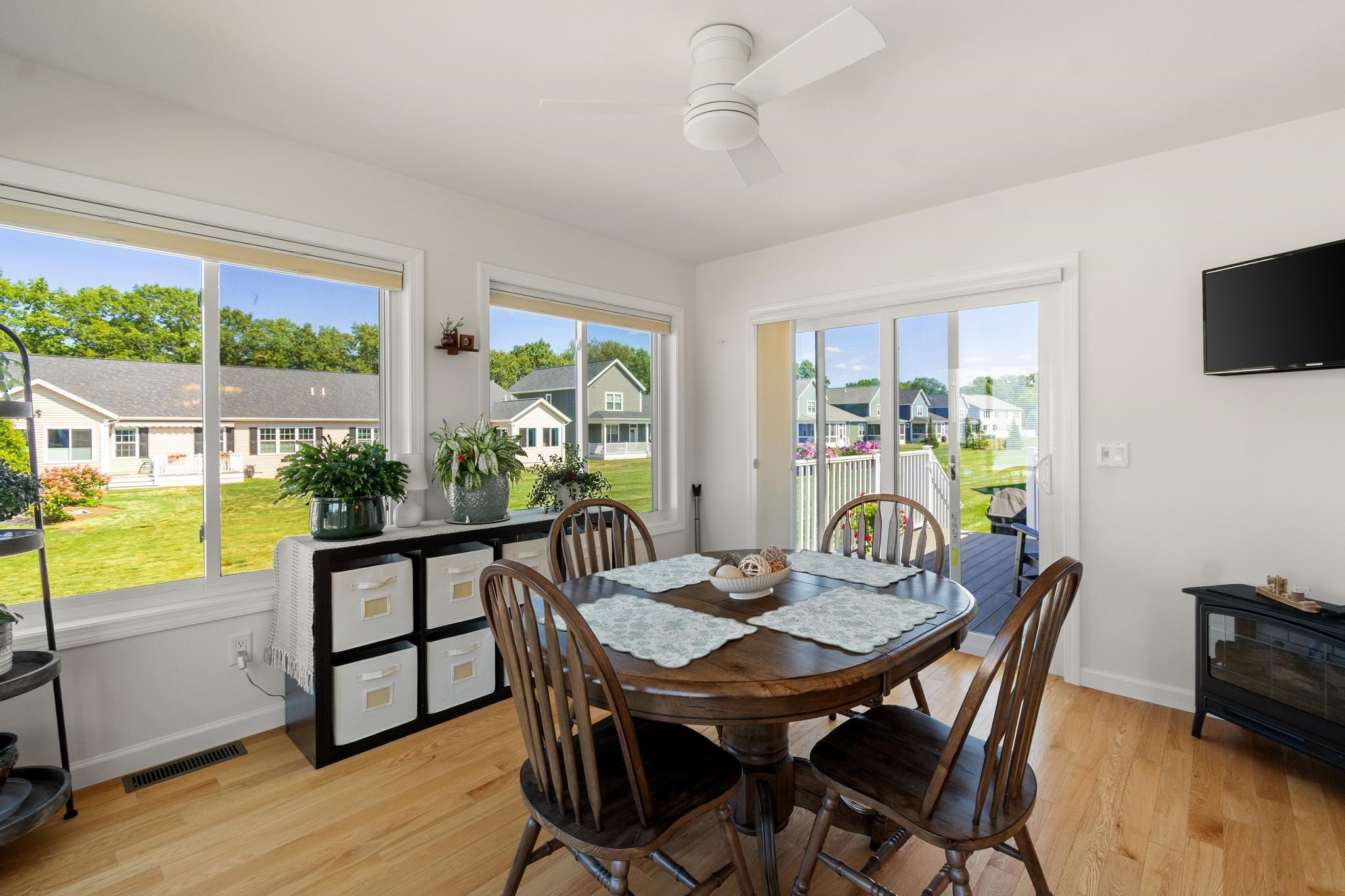 206 Lomartire Drive Property Photo 32