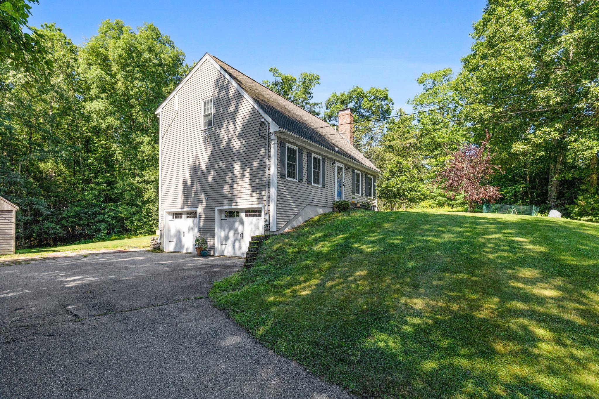8 Kenwood Drive Property Photo 2