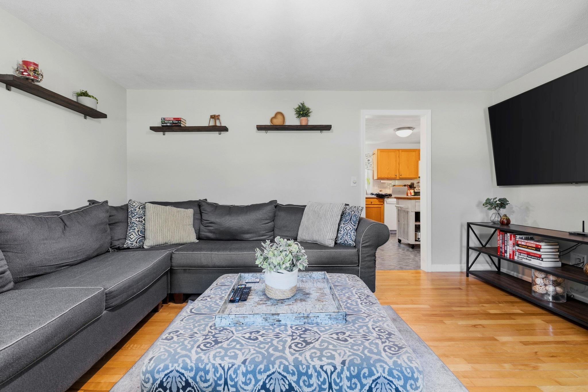 8 Kenwood Drive Property Photo 16