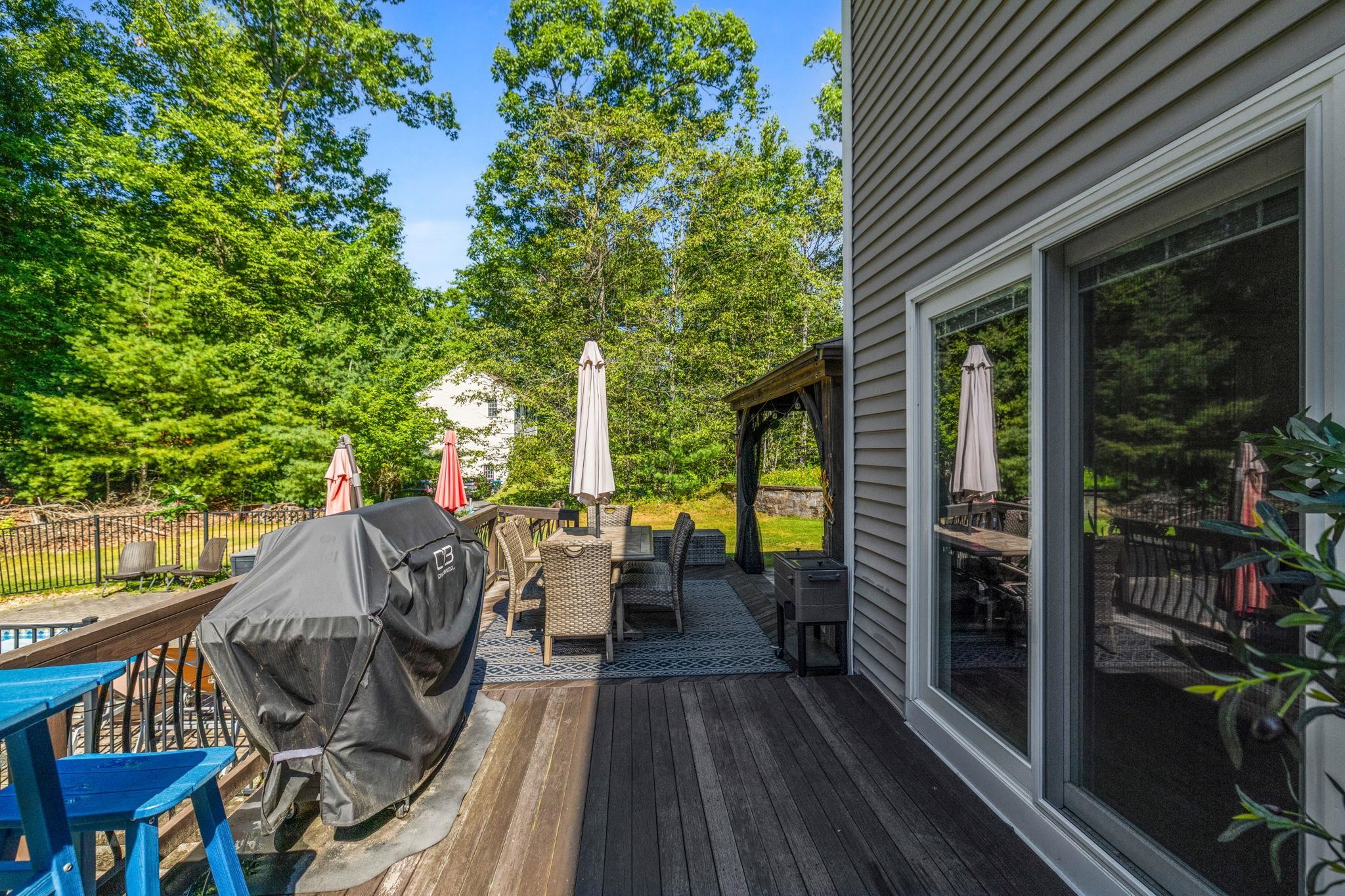 8 Kenwood Drive Property Photo 29