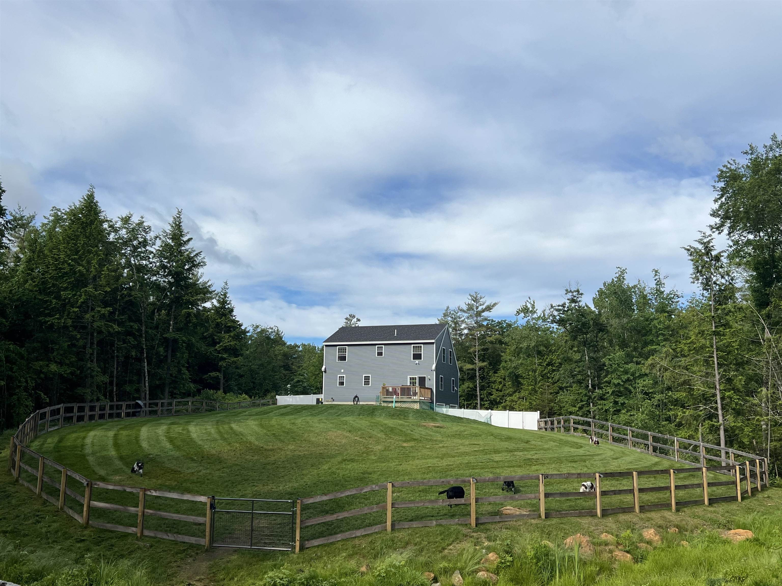 992 Beauty Hill Road Property Photo 3