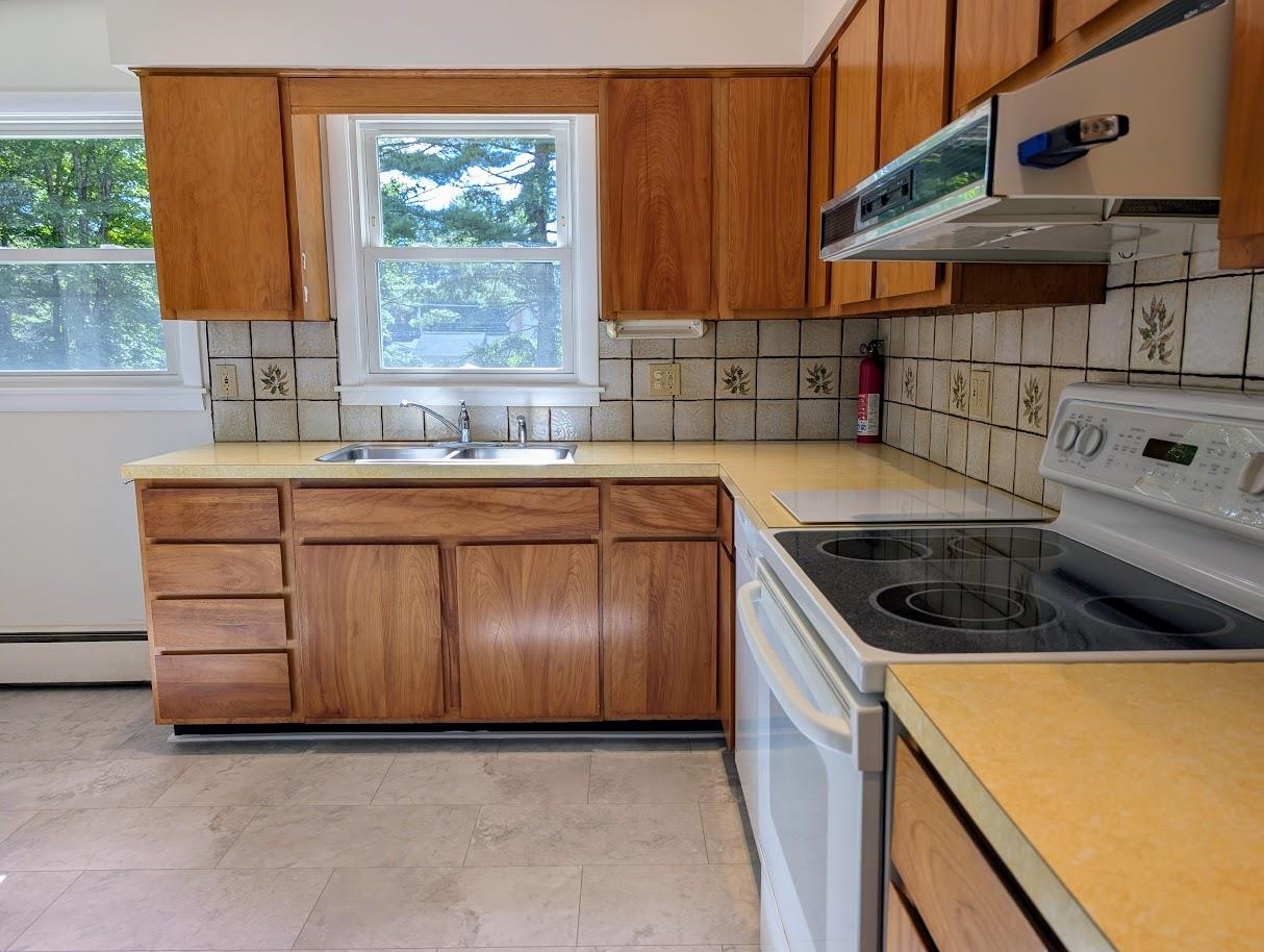 354 Amesbury Road Property Photo 10
