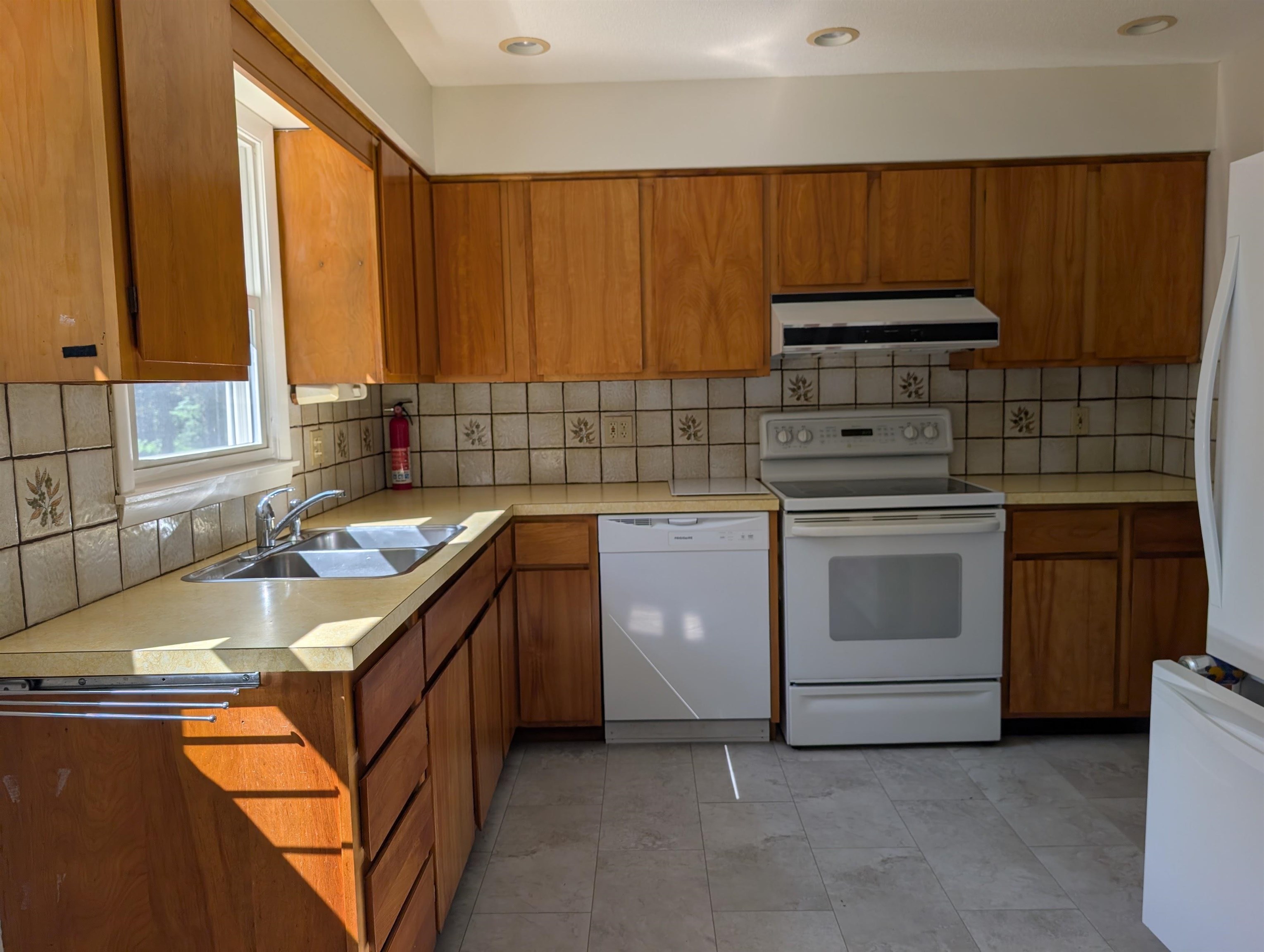 354 Amesbury Road Property Photo 11