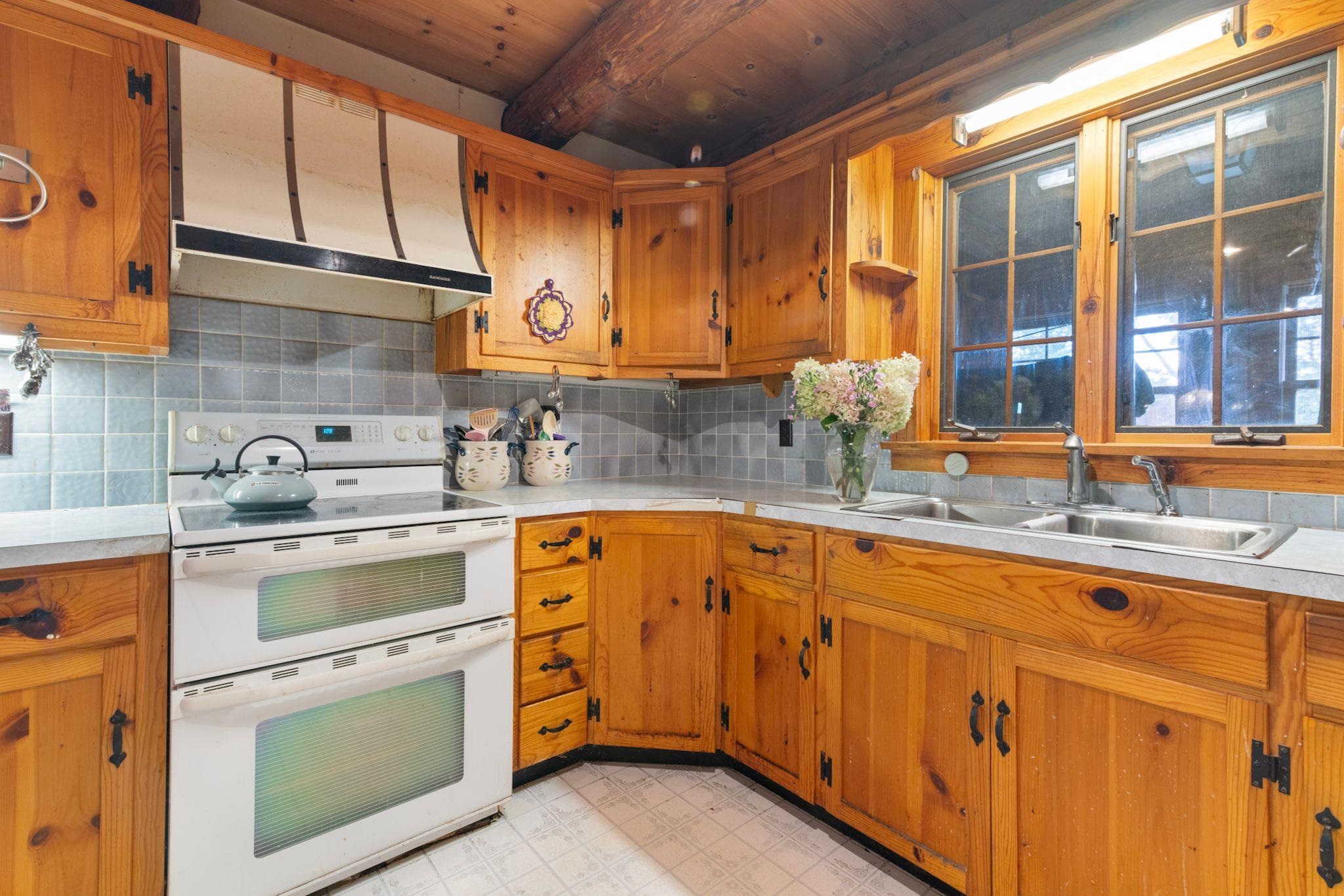 30 Earls Way Property Photo 6
