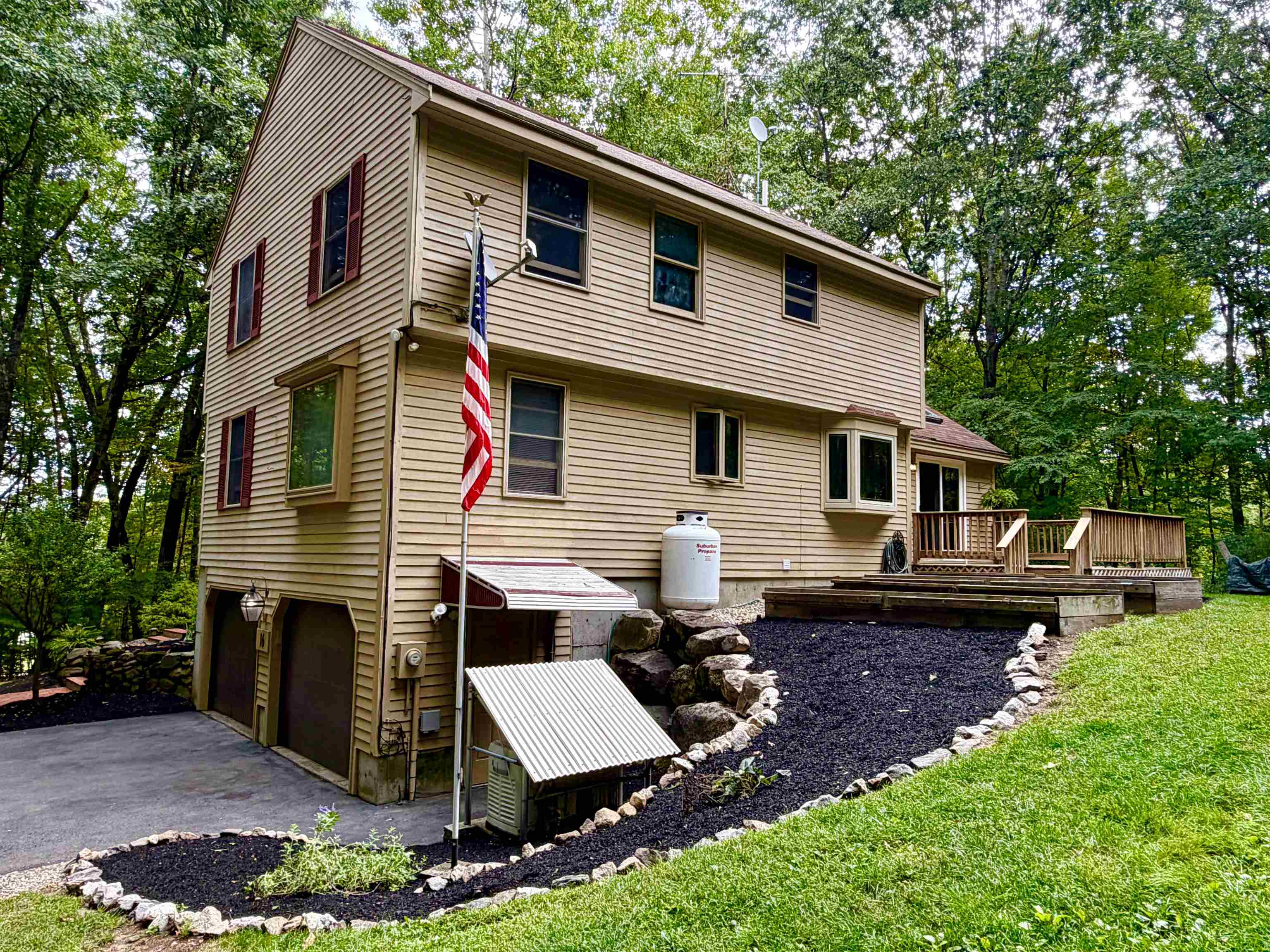 16 Windsor Drive Property Photo 5