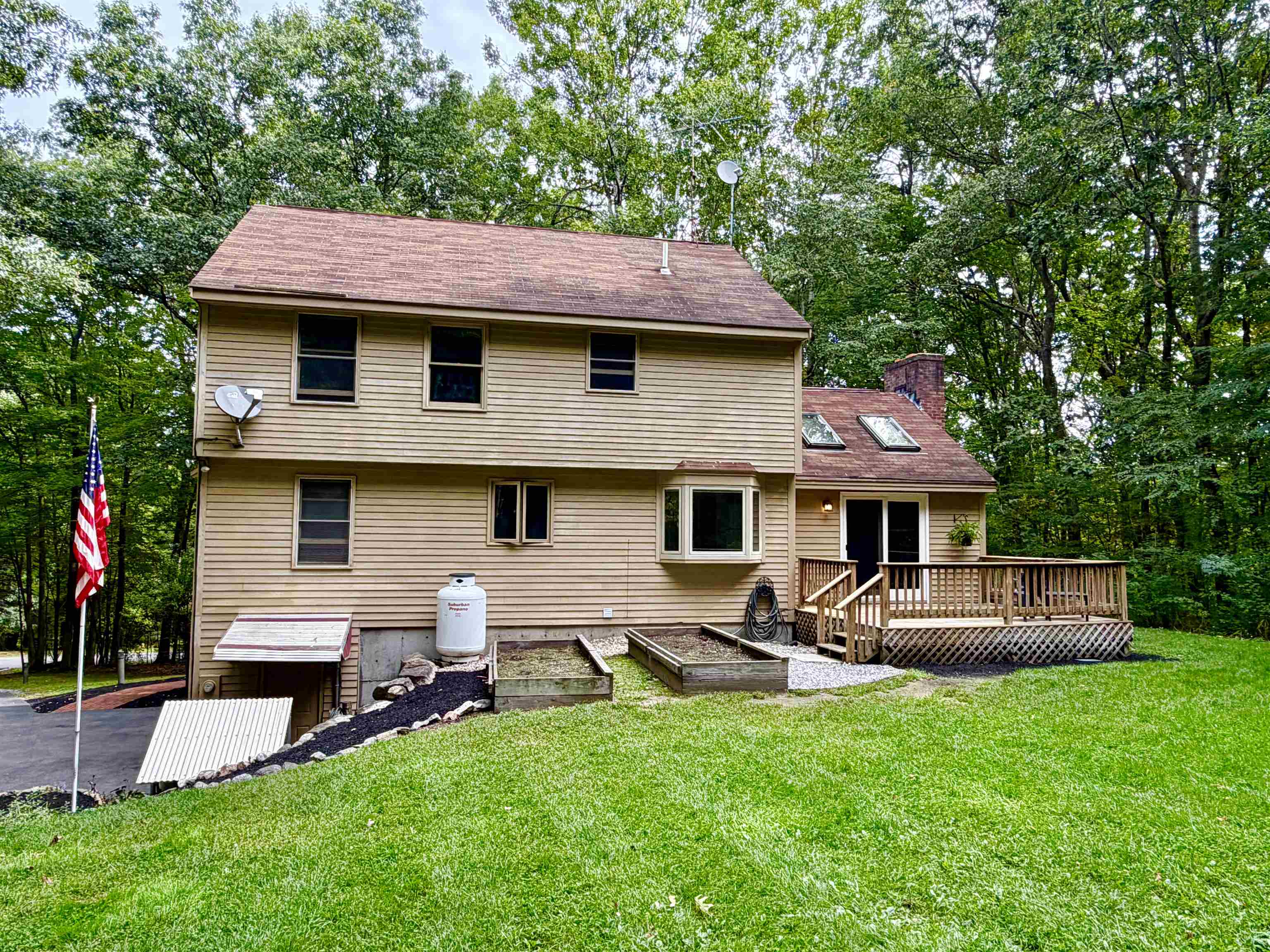 16 Windsor Drive Property Photo 10