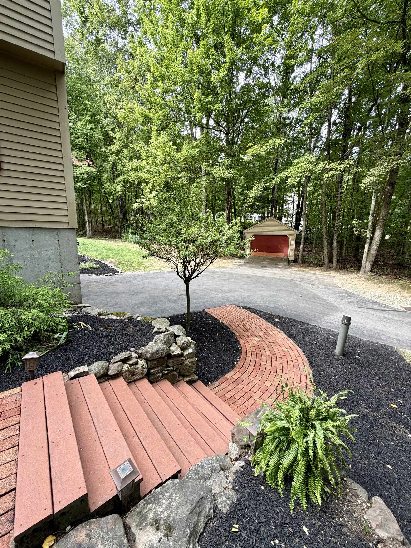16 Windsor Drive Property Photo 12