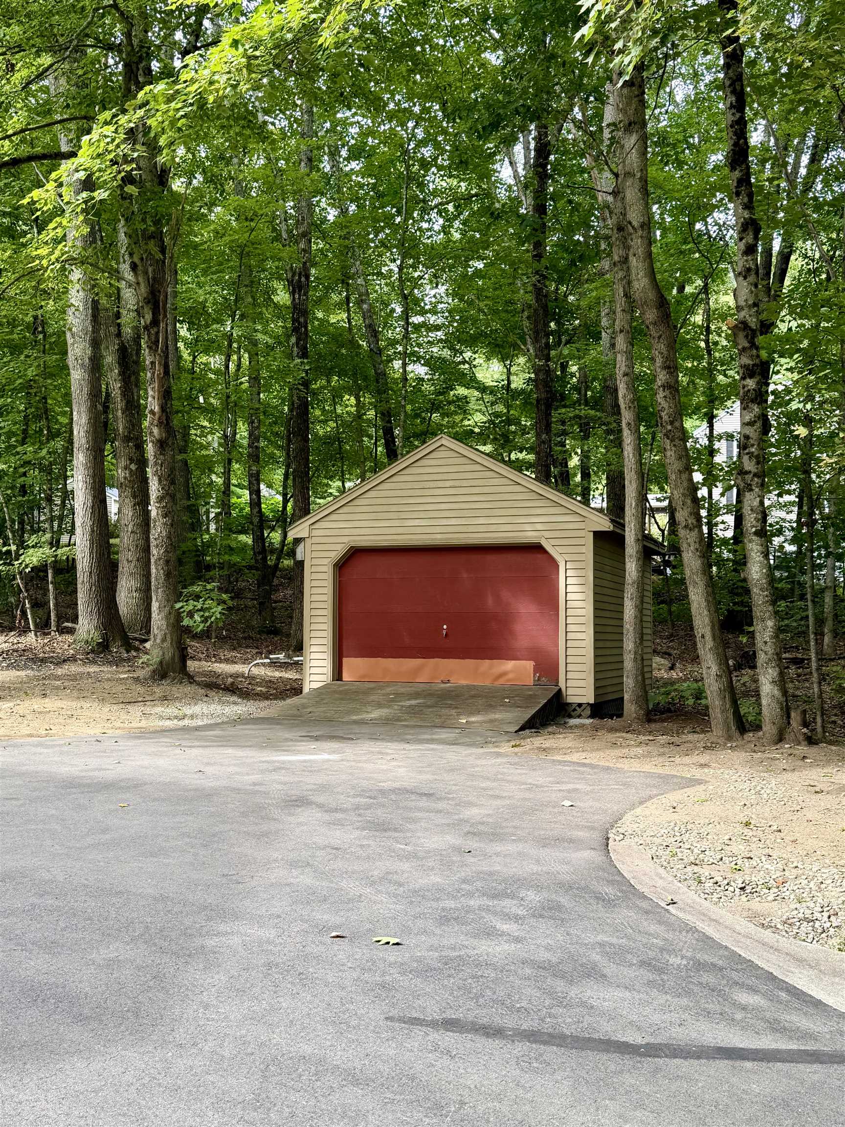 16 Windsor Drive Property Photo 15