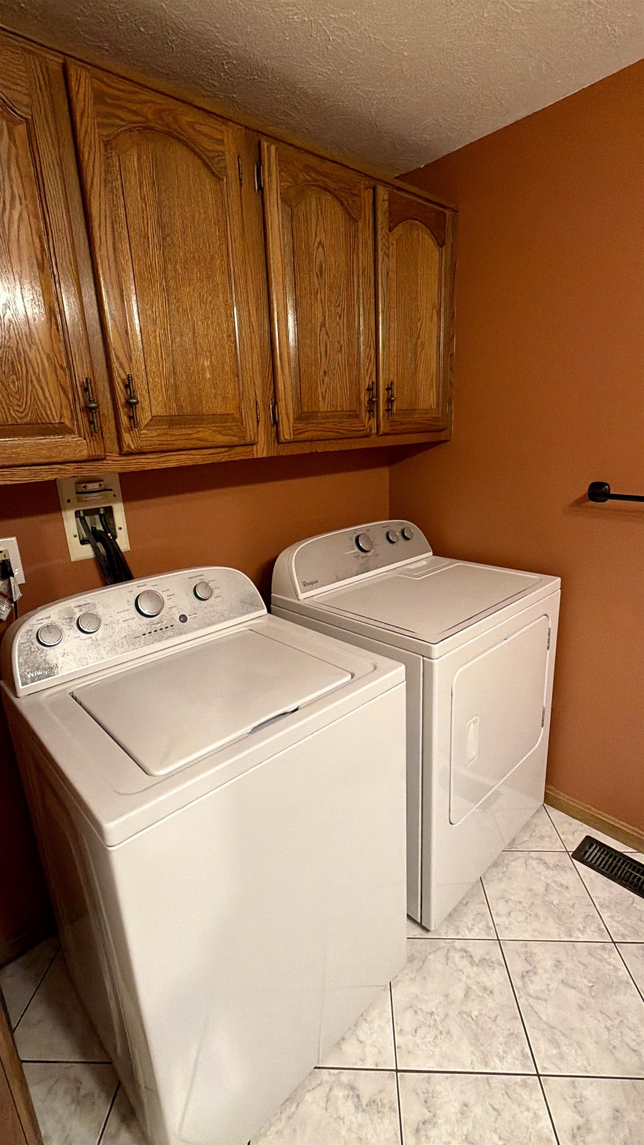 16 Windsor Drive Property Photo 28