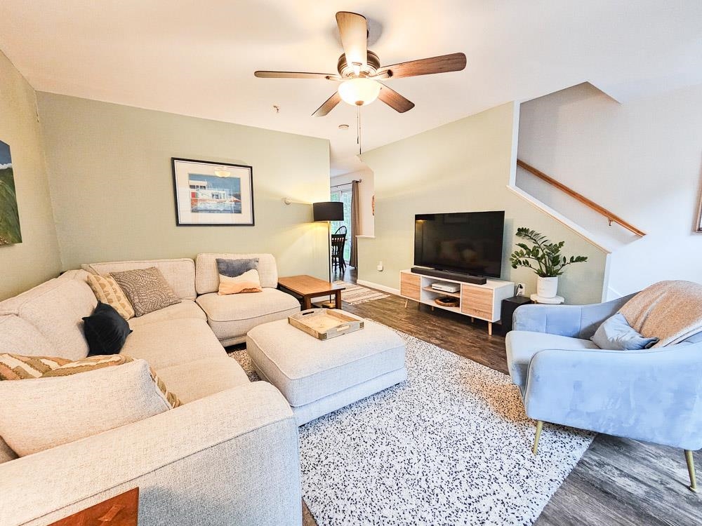 7 Capital Drive Property Photo 14
