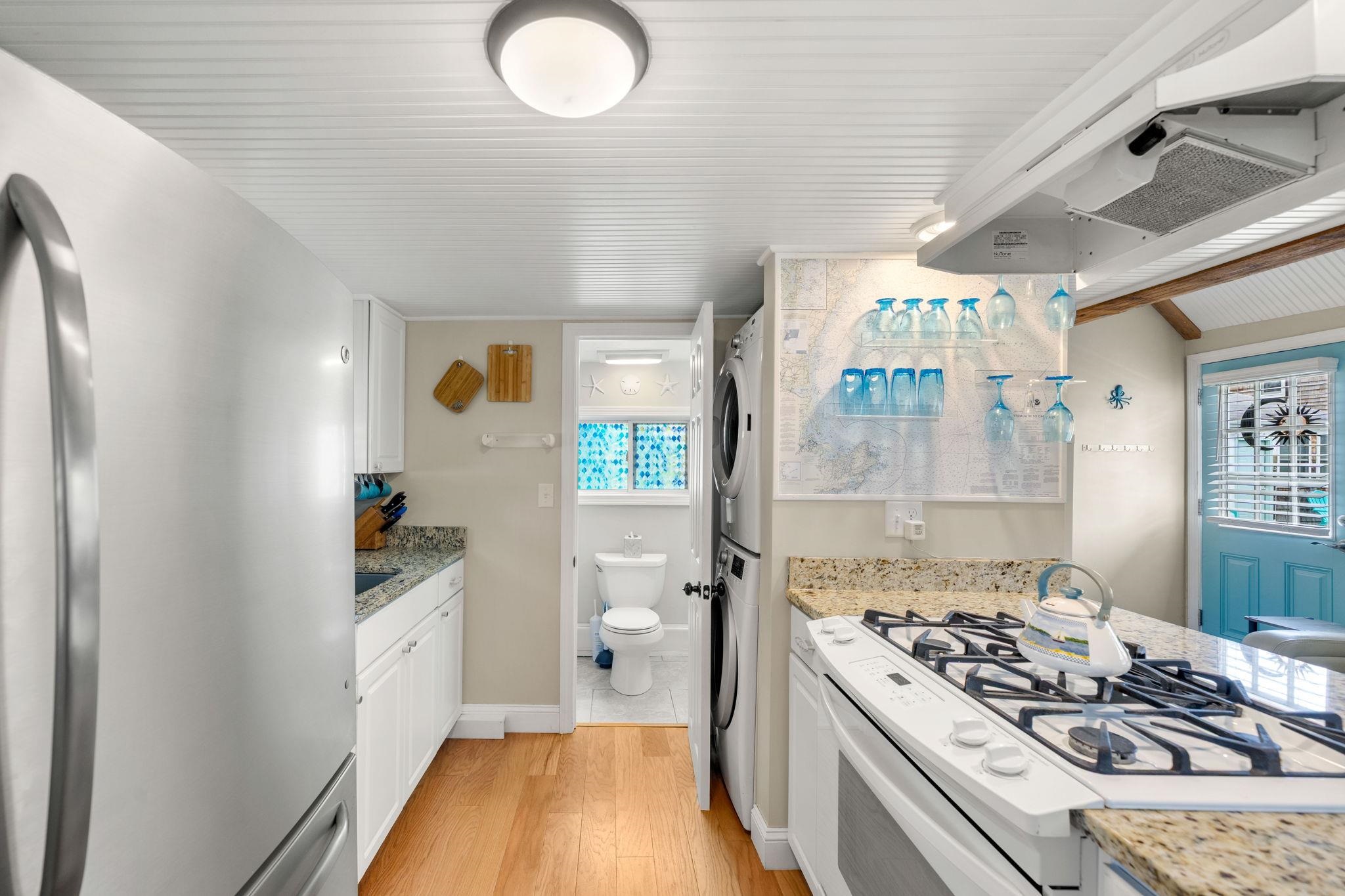 470 Winnacunnet Road Property Photo 10