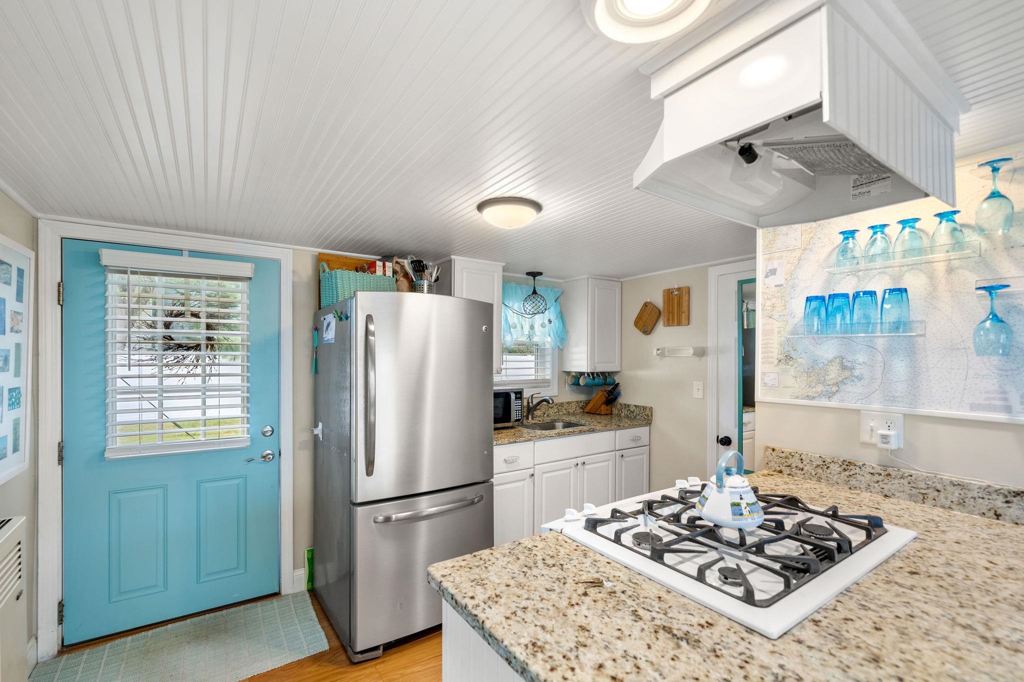 470 Winnacunnet Road Property Photo 16