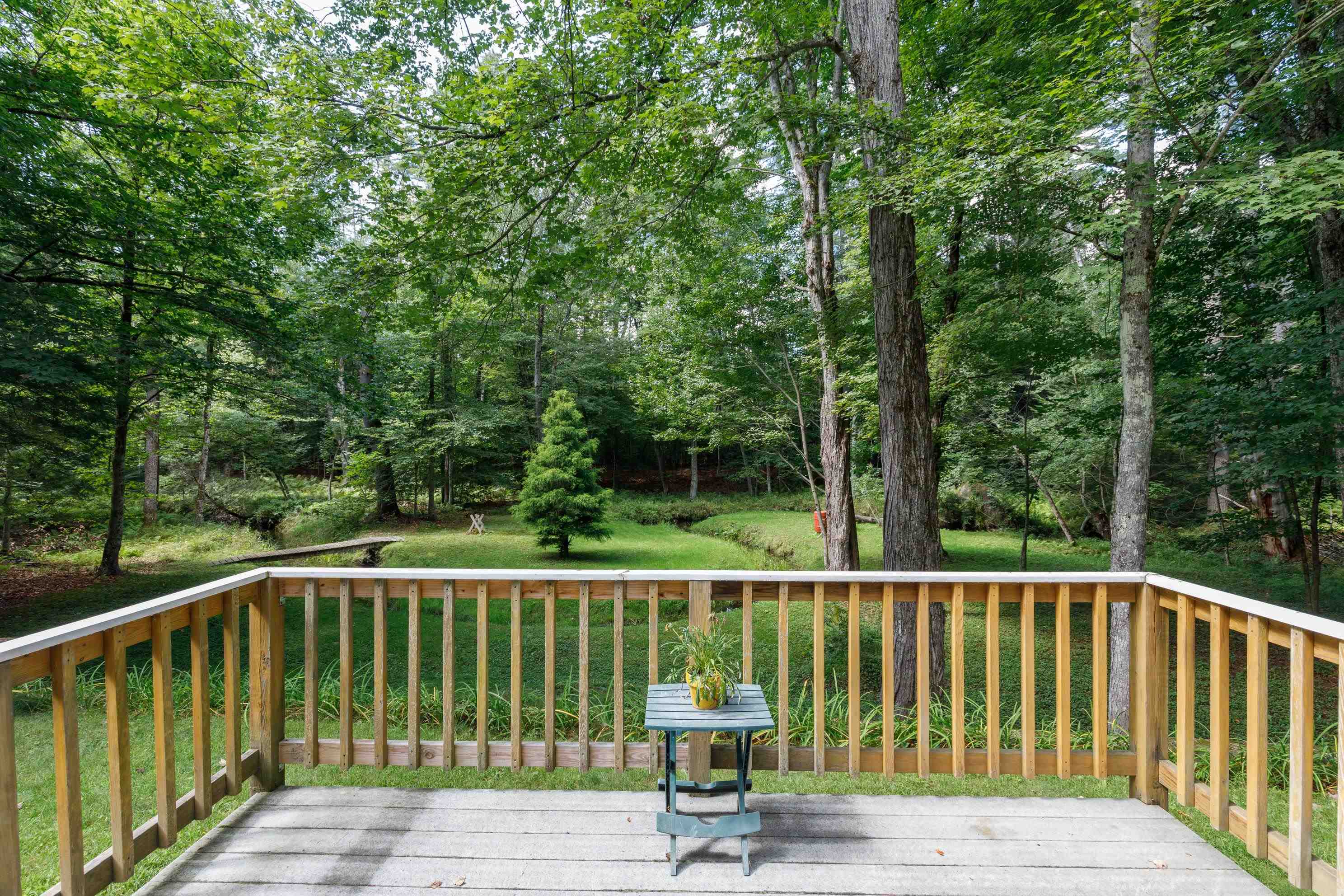 525 Briar Hill Road Property Photo 3