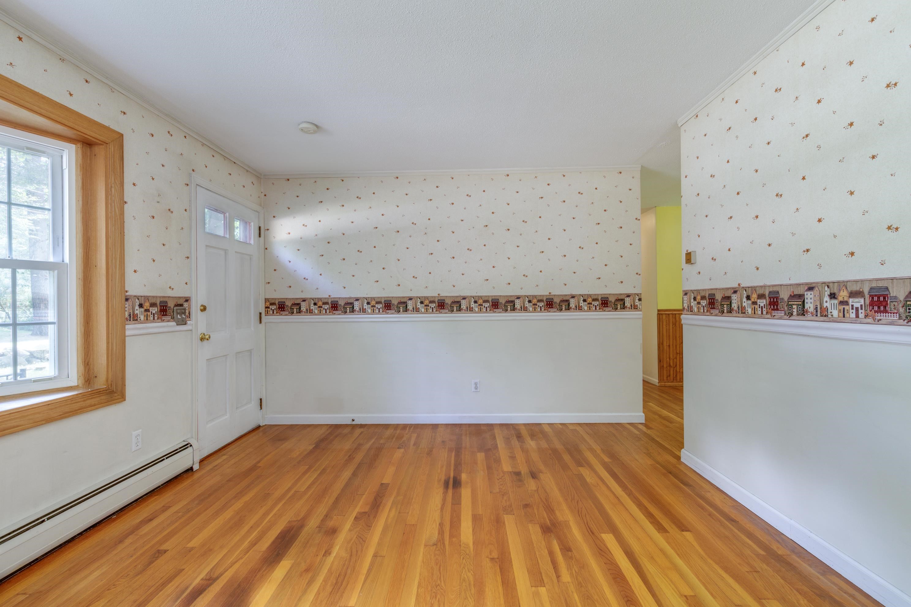 525 Briar Hill Road Property Photo 16