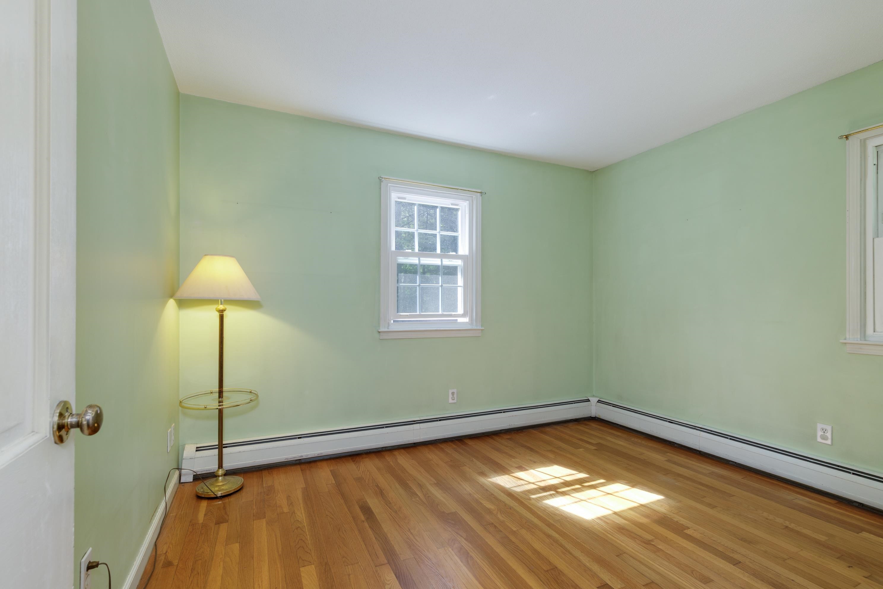 525 Briar Hill Road Property Photo 20
