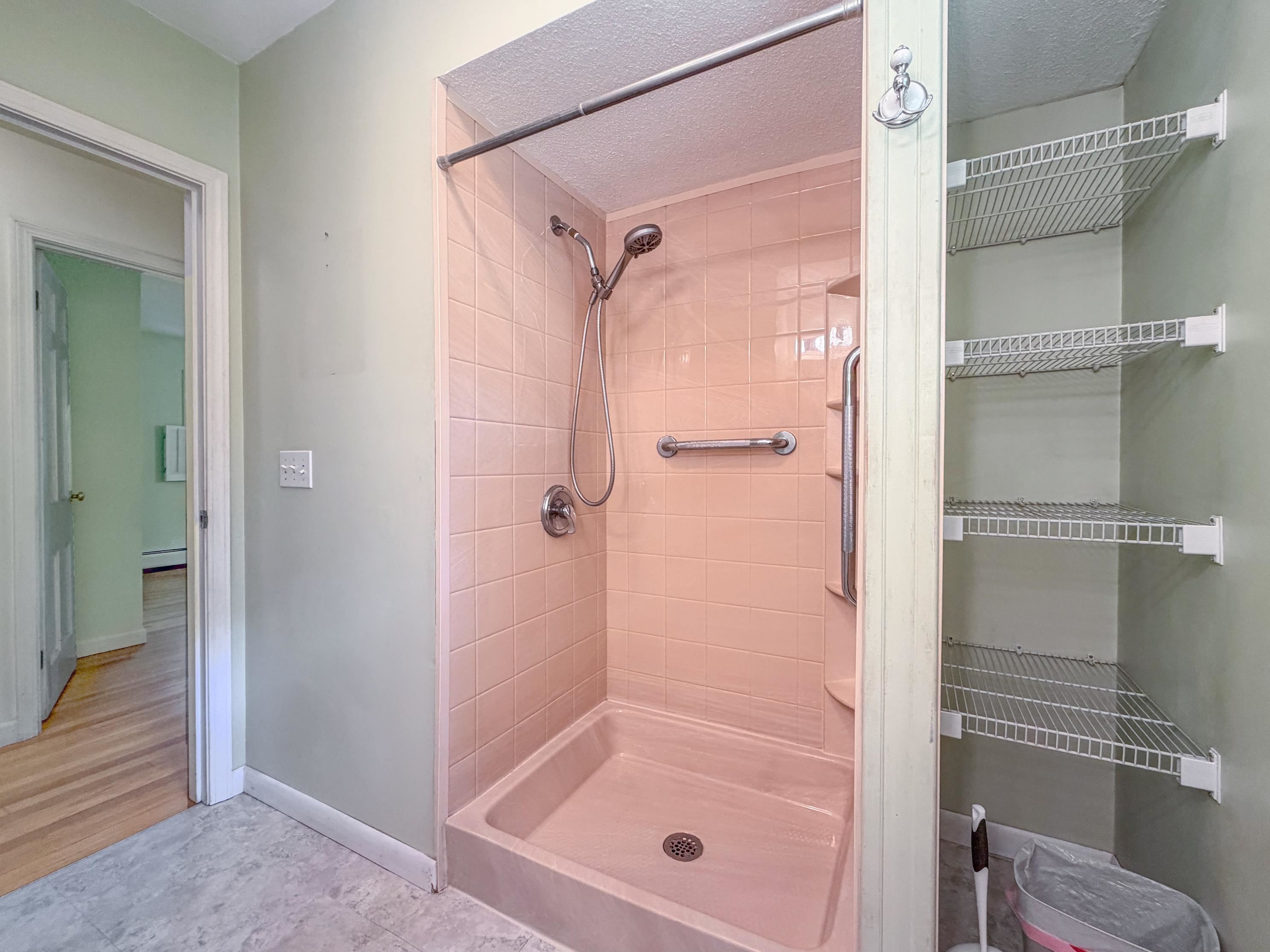 525 Briar Hill Road Property Photo 24