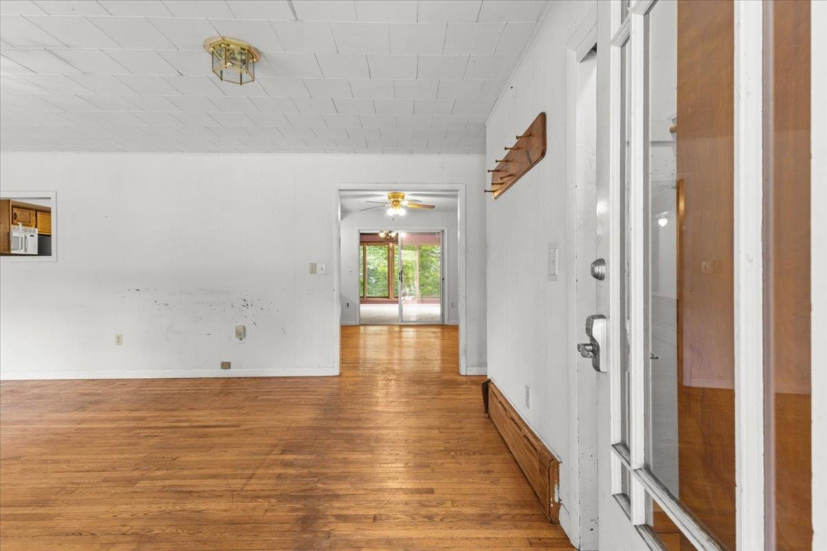 657 West Lakeshore Drive Property Photo 2