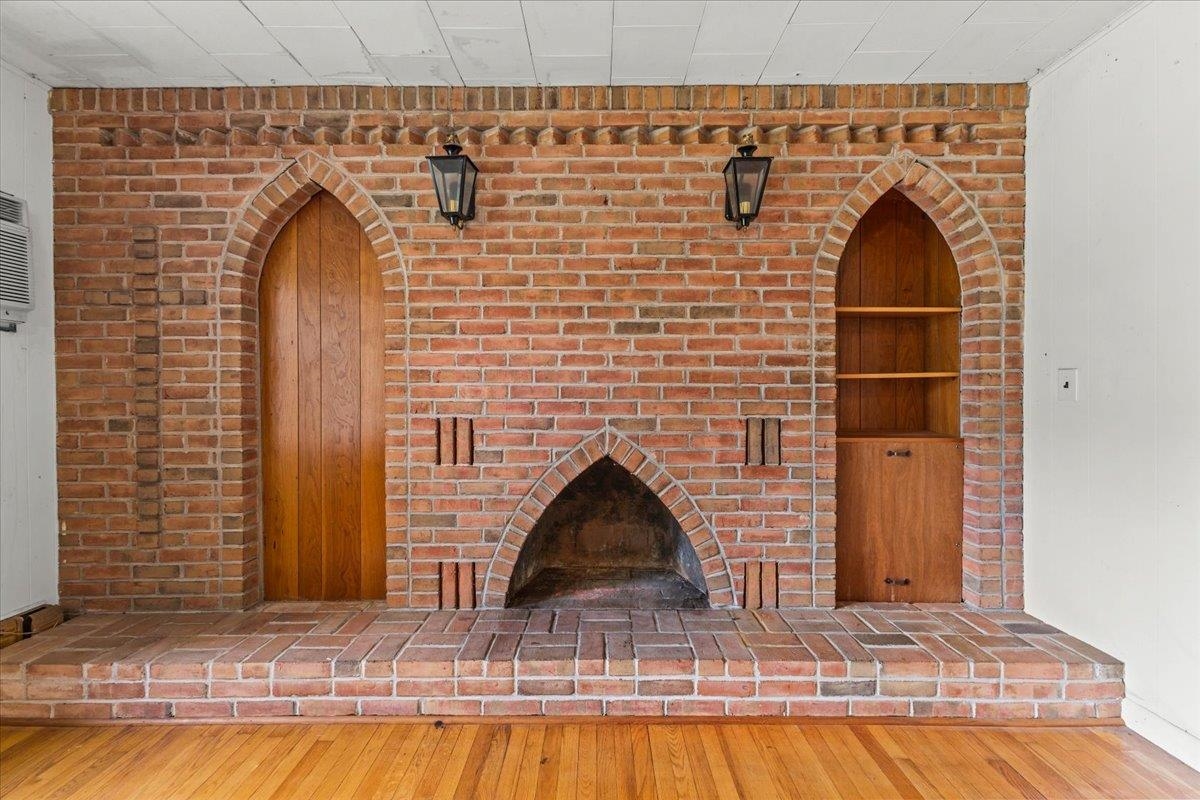 657 West Lakeshore Drive Property Photo 11