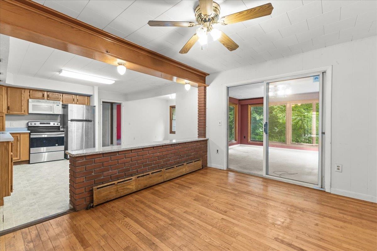 657 West Lakeshore Drive Property Photo 12