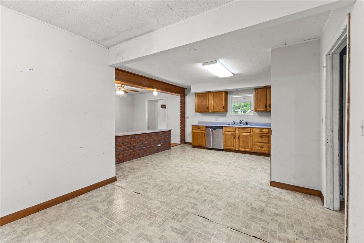 657 West Lakeshore Drive Property Photo 29