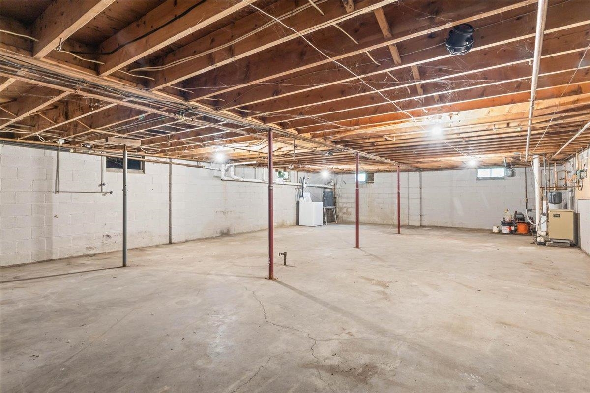 657 West Lakeshore Drive Property Photo 44