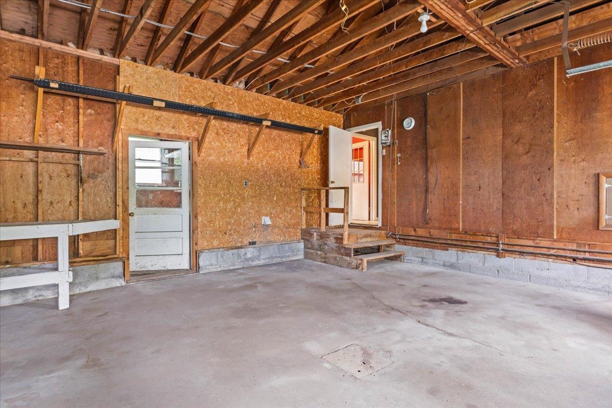 657 West Lakeshore Drive Property Photo 45
