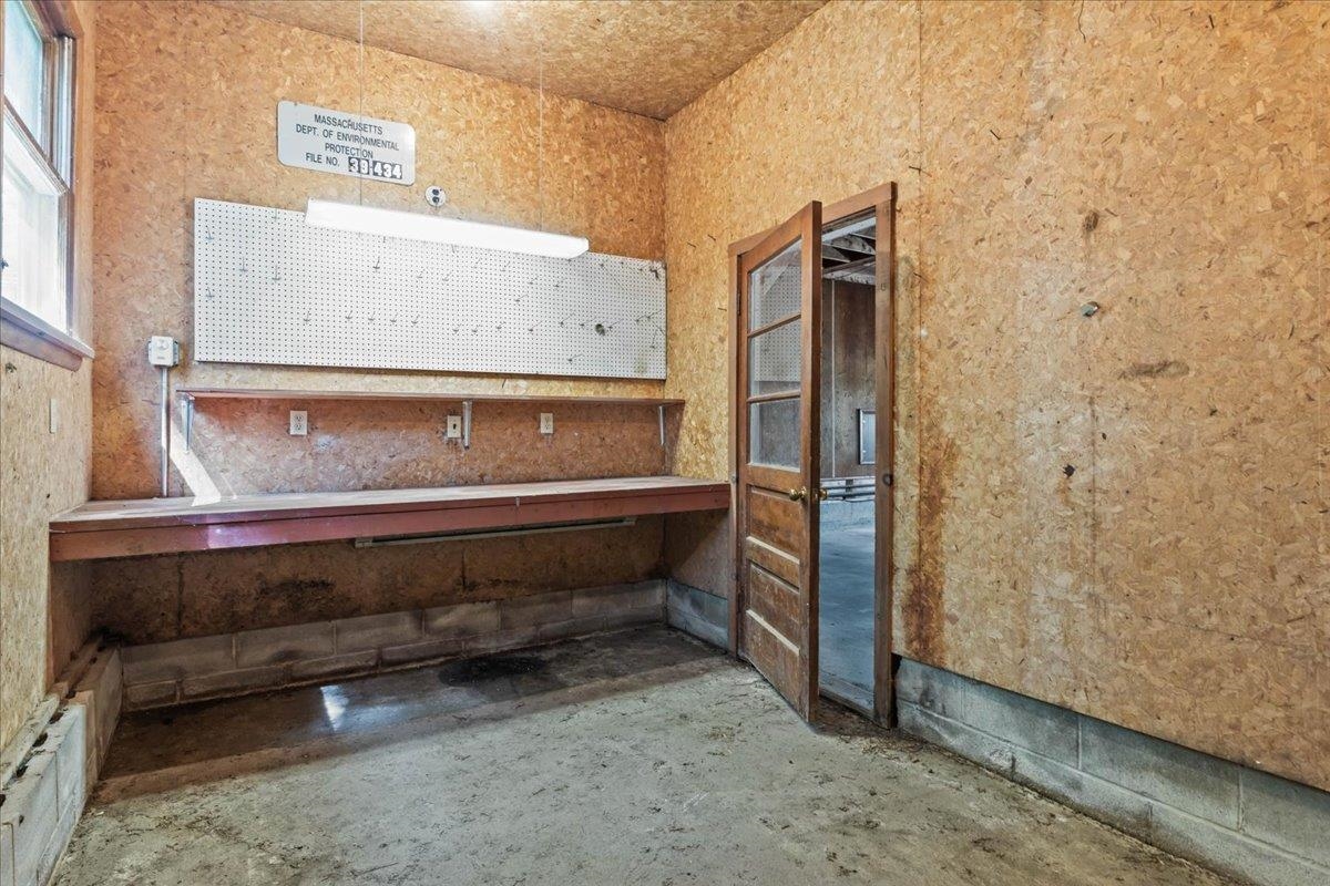 657 West Lakeshore Drive Property Photo 46