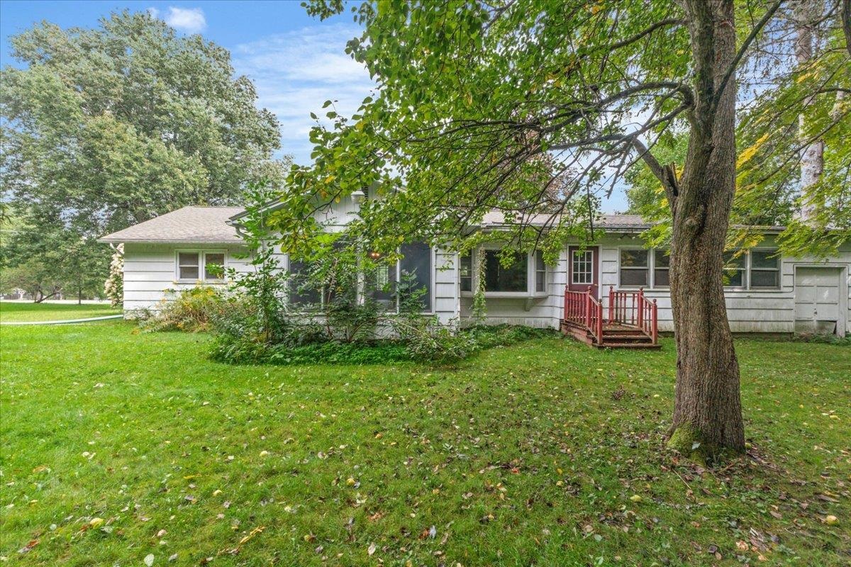 657 West Lakeshore Drive Property Photo 50